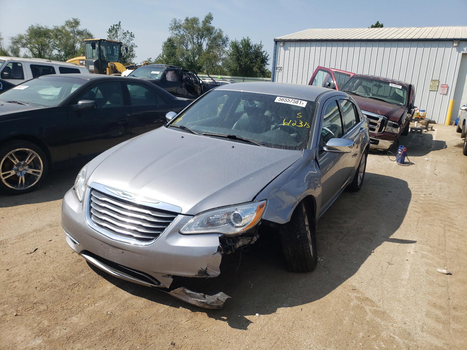 Photo 2 from auction – 2013 CHRYSLER 200 LIMITE with VIN 1C3CCBCG3DN612375
