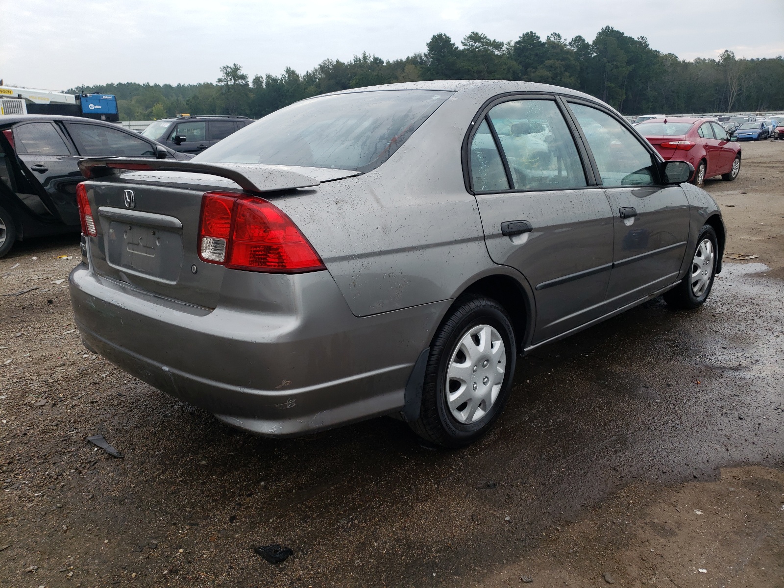 Photo 4 from auction – 2005 HONDA CIVIC DX V with VIN 2HGES16355H632925