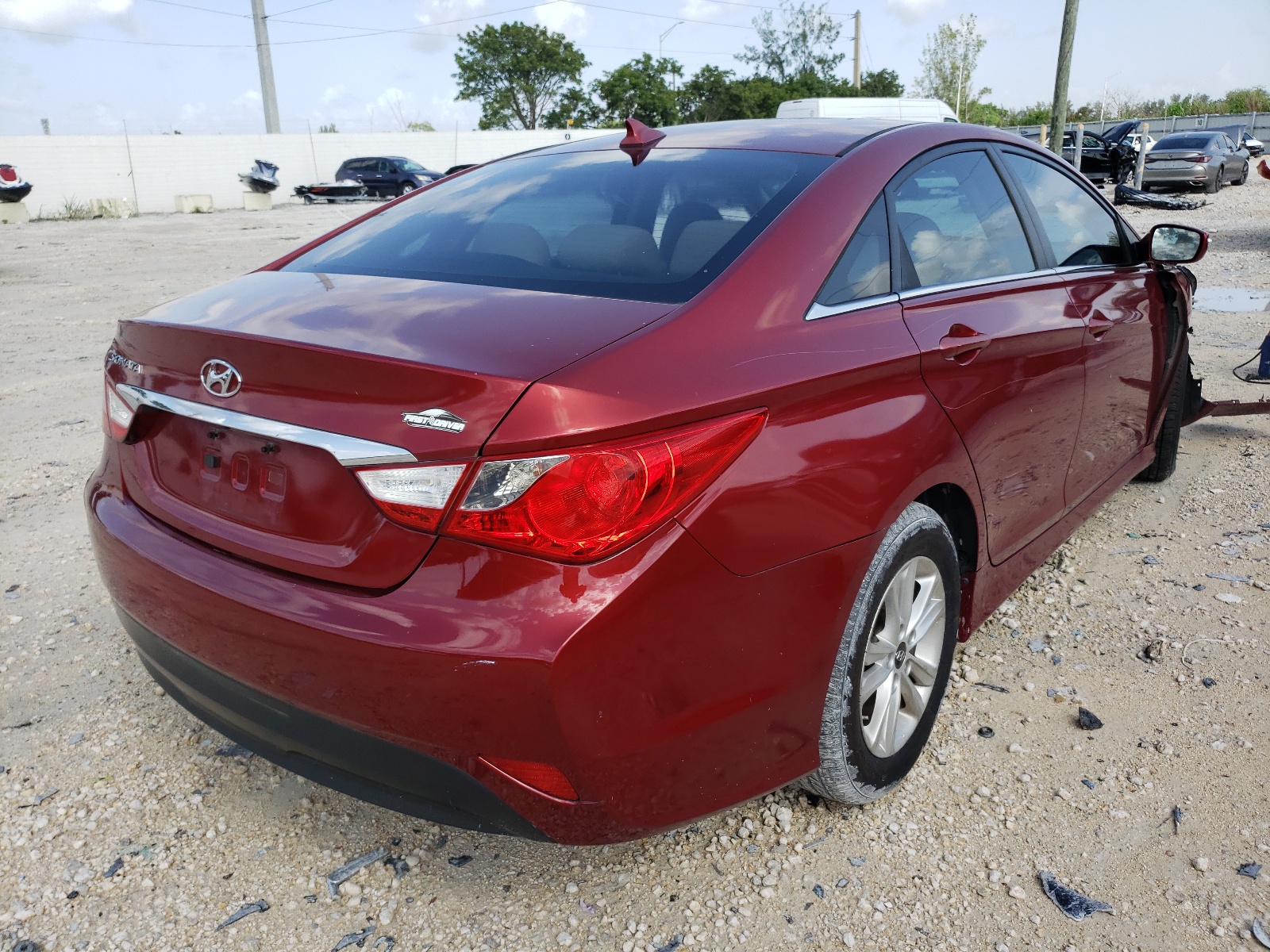 Photo 4 from auction – 2014 HYUNDAI SONATA GLS with VIN 5NPEB4AC3EH886762