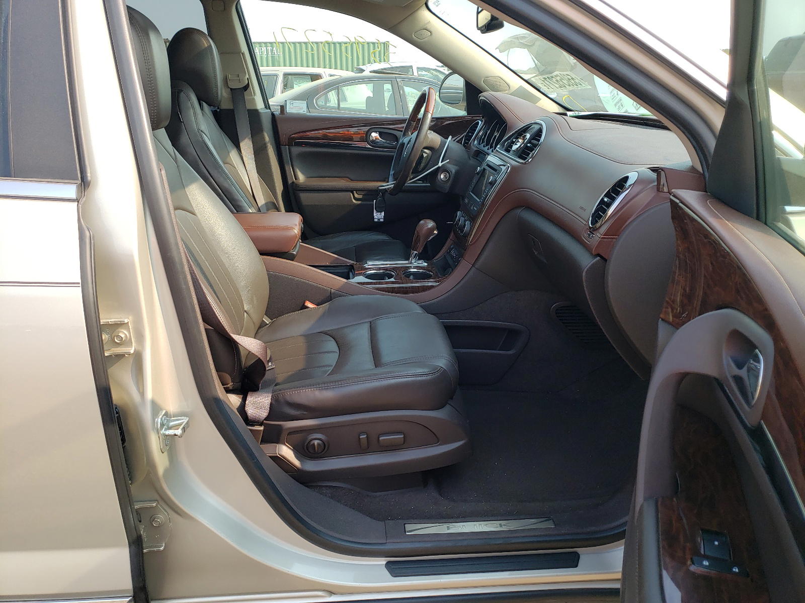 Photo 5 from auction – 2014 BUICK ENCLAVE with VIN 5GAKRCKD0EJ153478