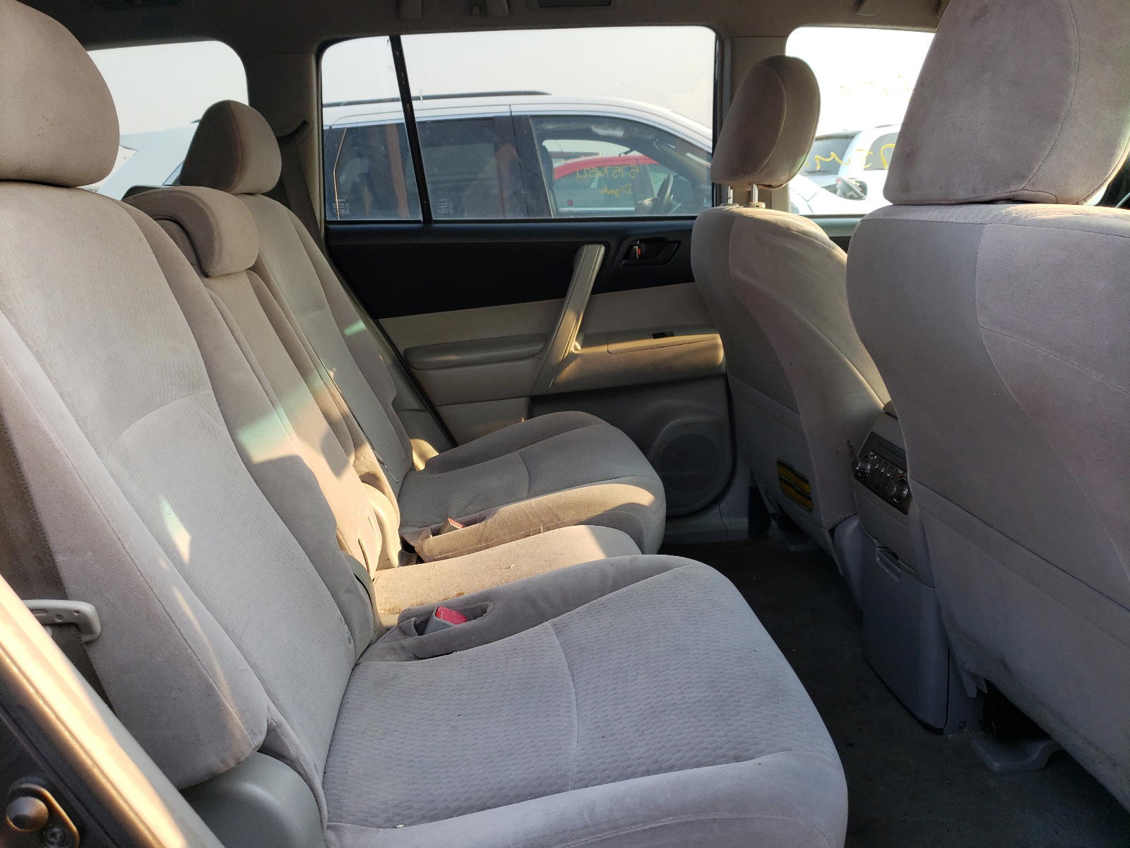 Photo 6 from auction – 2008 TOYOTA HIGHLANDER with VIN JTEDS41A482046372
