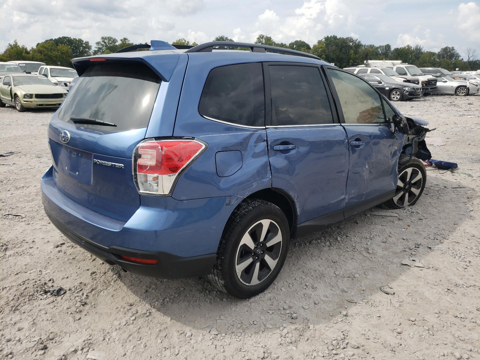 Photo 4 from auction – 2018 SUBARU FORESTER 2 with VIN JF2SJARC9JH455507