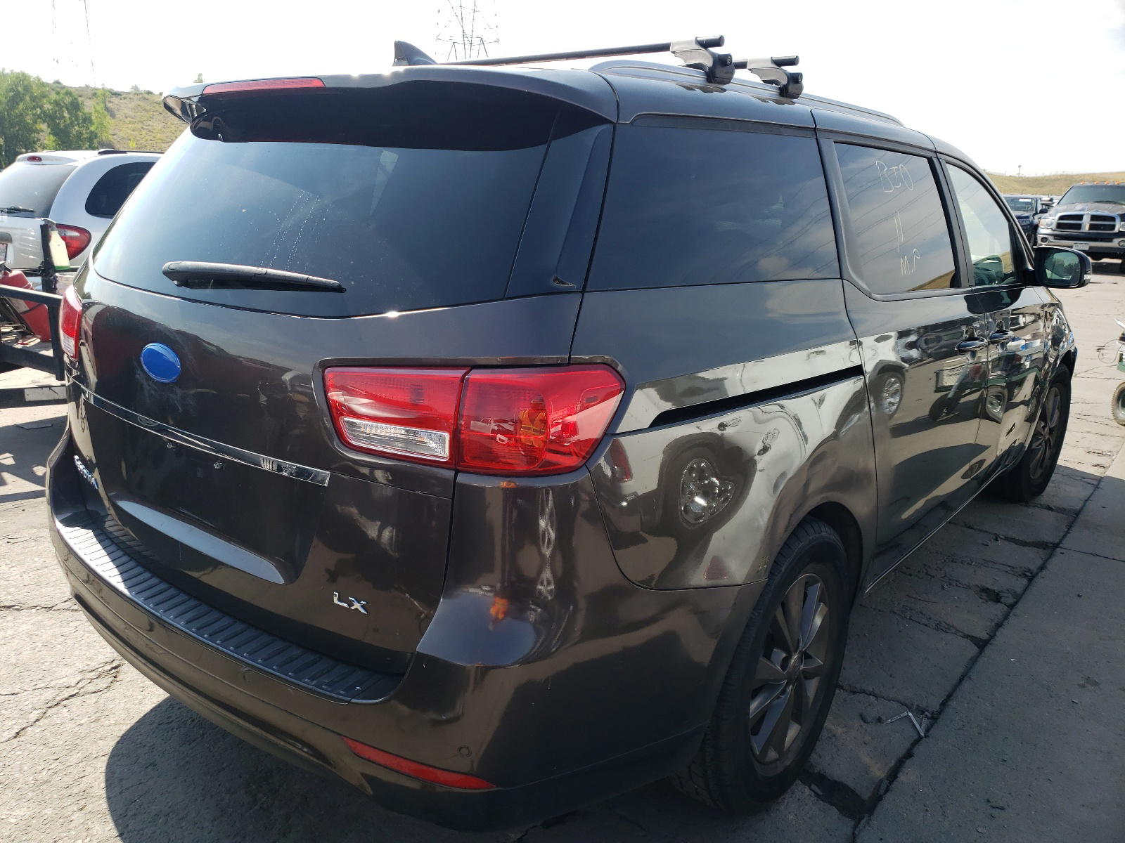 Photo 4 from auction – 2016 KIA SEDONA LX with VIN KNDMB5C10G6190841