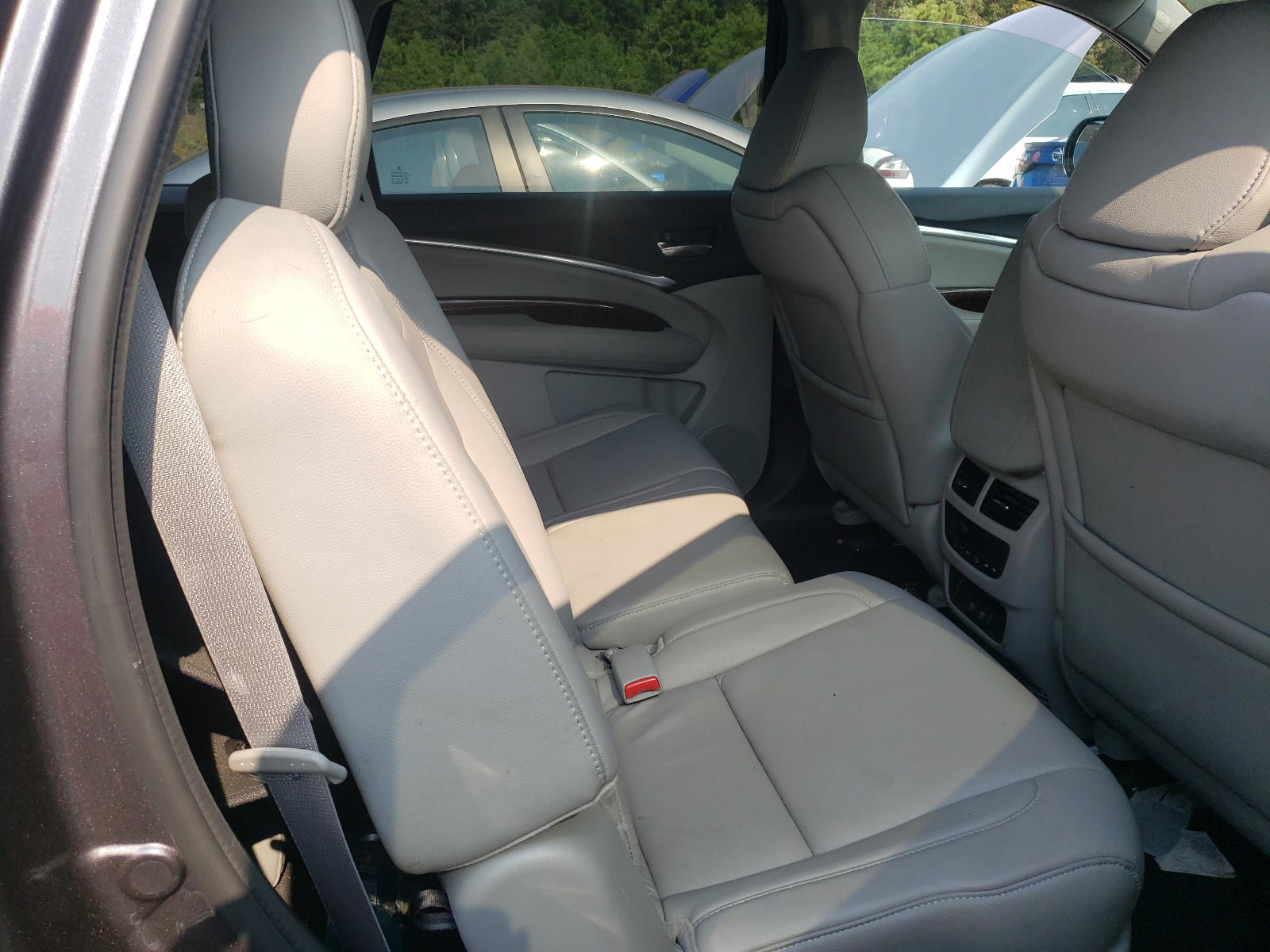 Photo 6 from auction – 2017 ACURA MDX TECHNO with VIN 5FRYD4H58HB032883