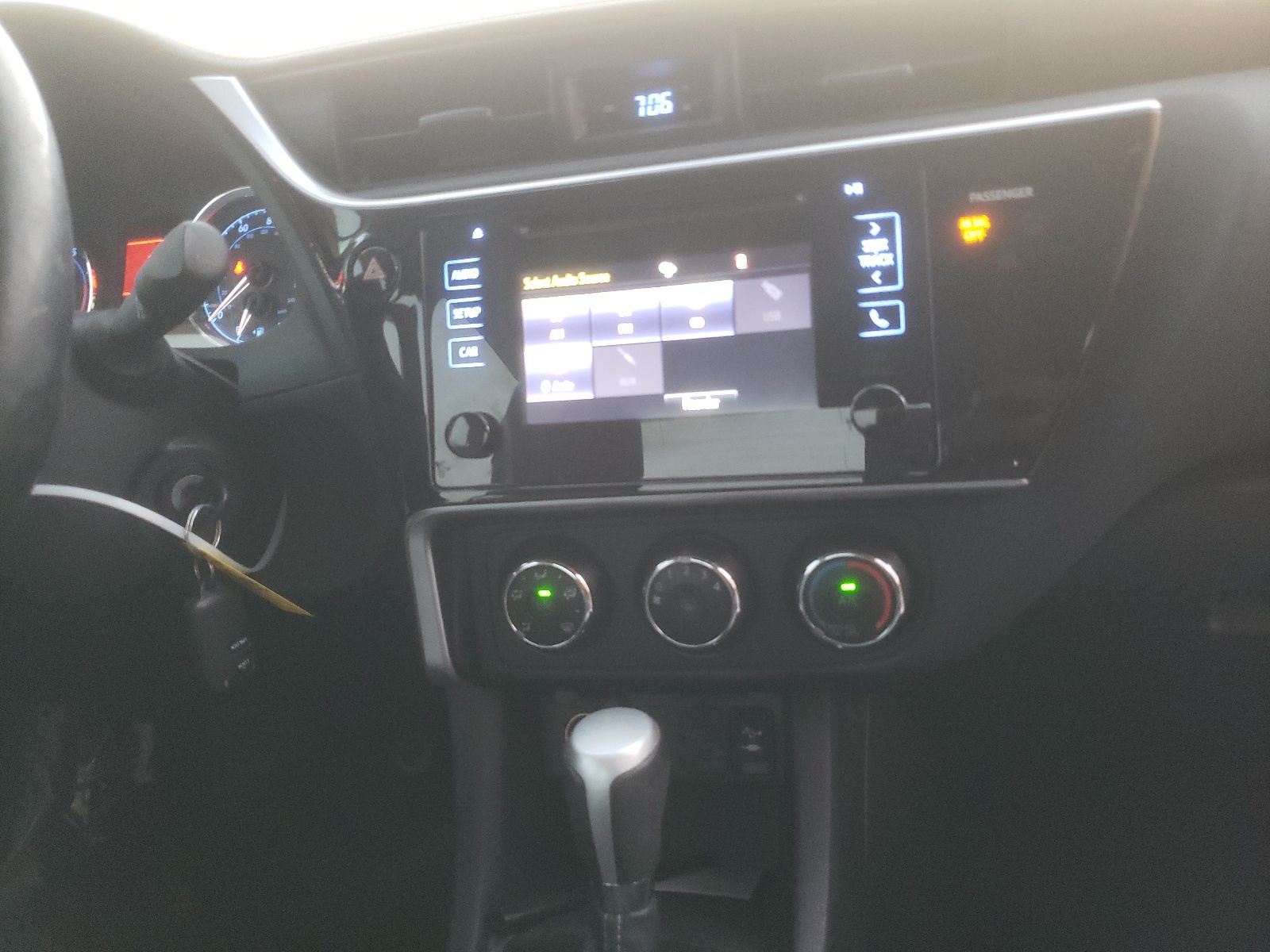 Photo 9 from auction – 2017 TOYOTA COROLLA L with VIN 2T1BURHE6HC795364