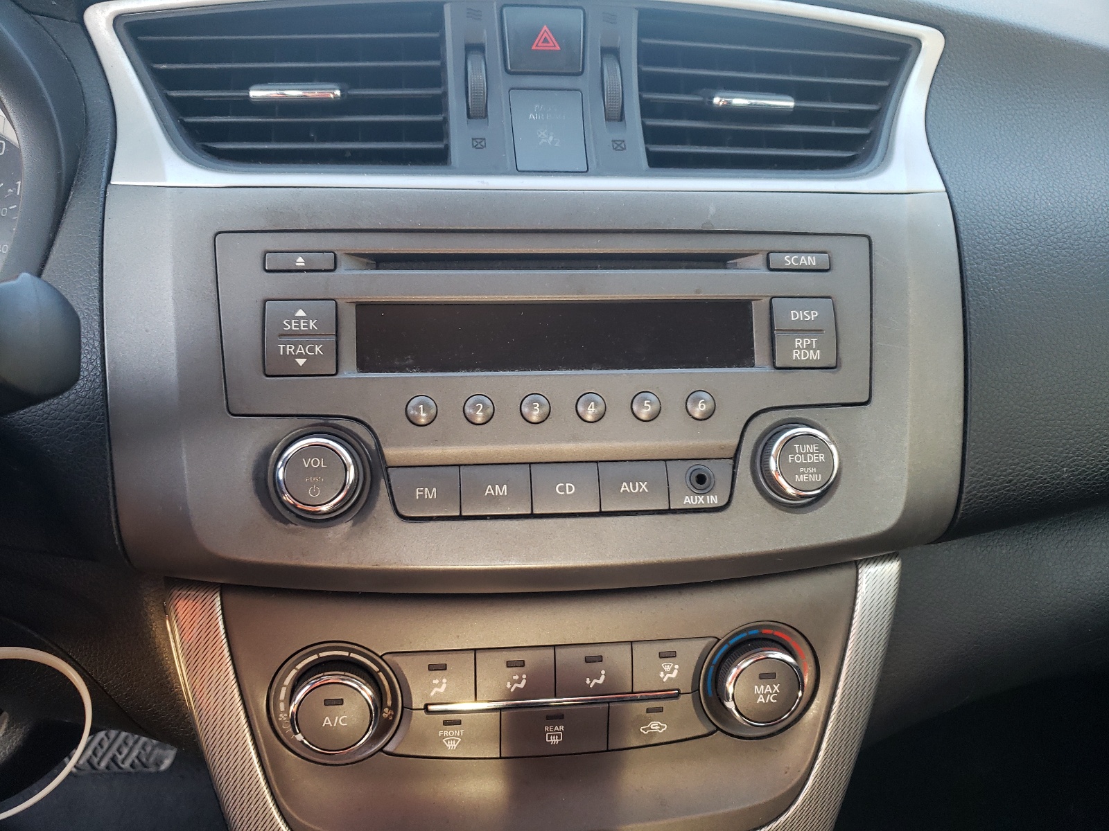 Photo 9 from auction – 2013 NISSAN SENTRA S with VIN 3N1AB7AP8DL683435
