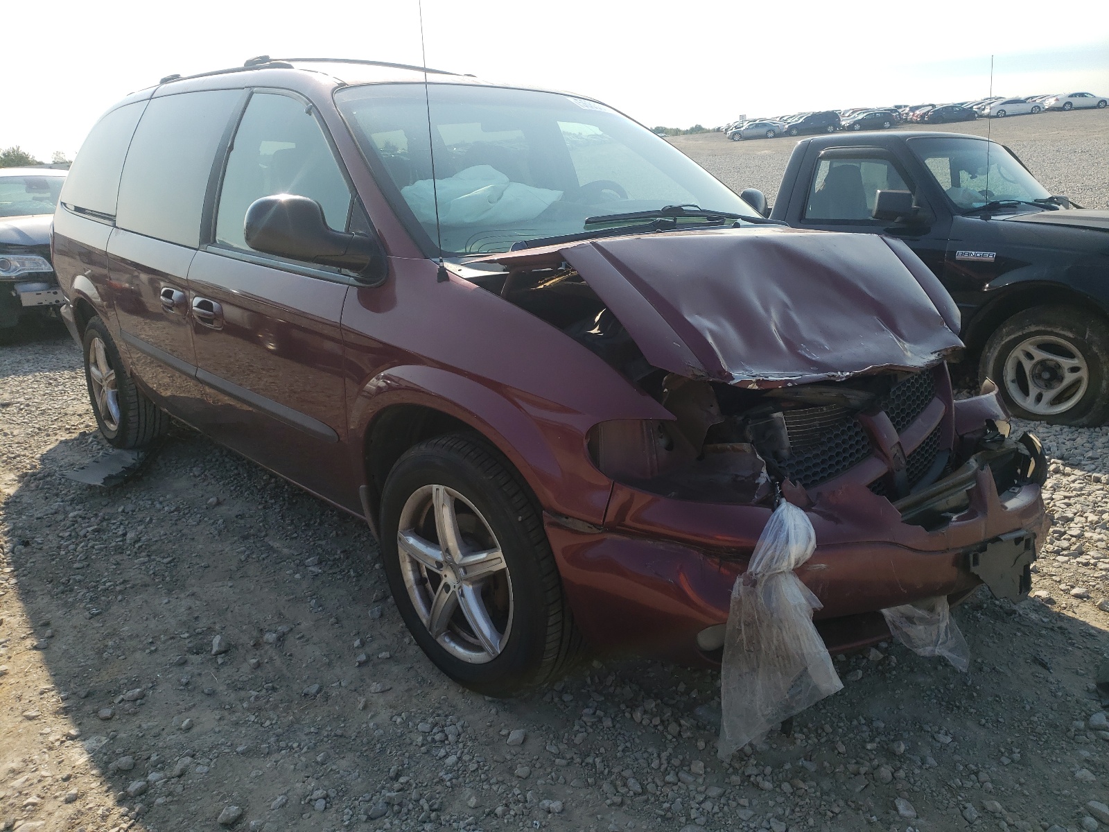 Zdjęcie 1 z aukcji – 2002 DODGE GRAND CARA z VIN 1B4GP44R32B582593