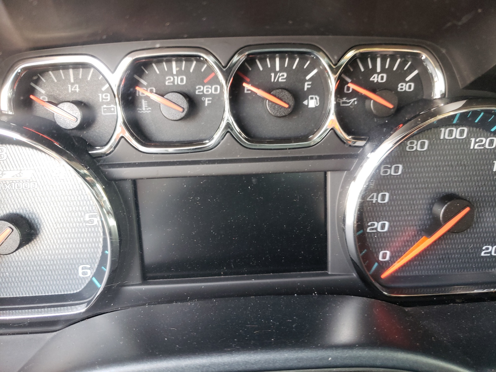 Photo 8 from auction – 2017 CHEVROLET SILVERADO with VIN 3GCUKREC3HG460151
