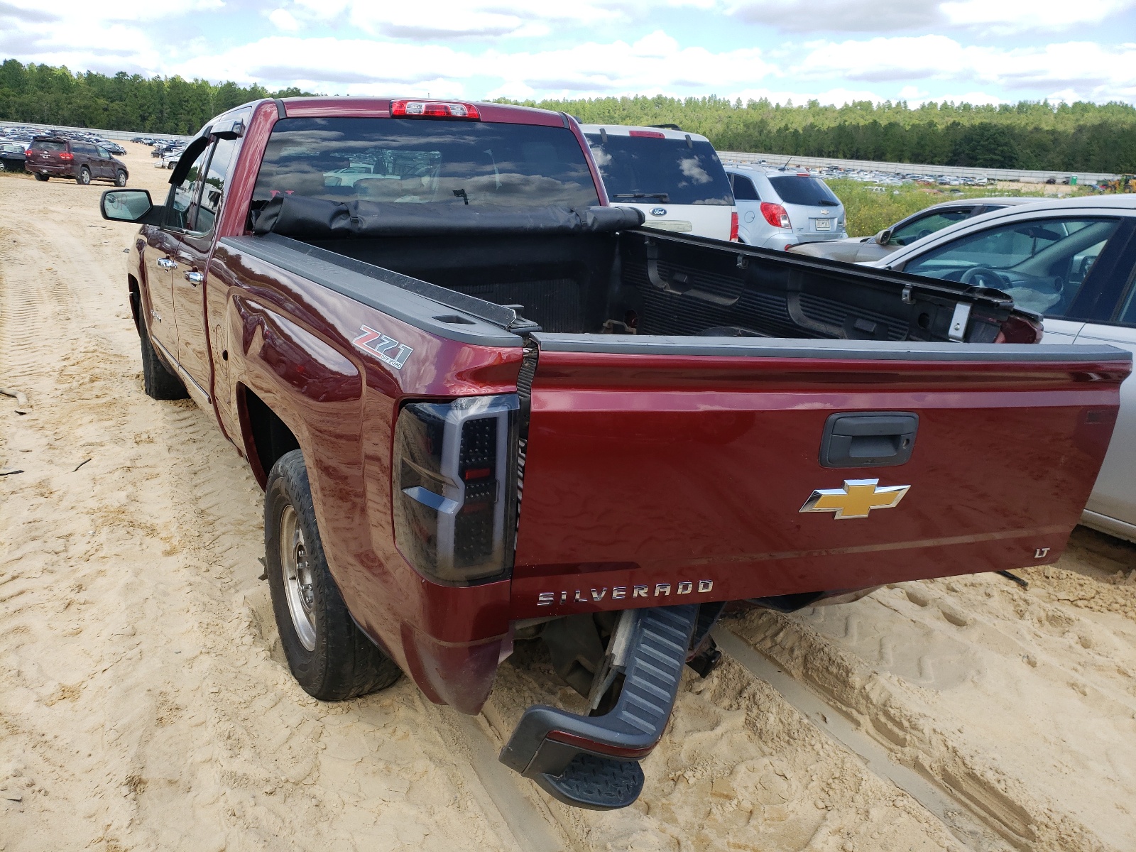 Photo 3 from auction – 2017 CHEVROLET SILVERADO with VIN 1GCVKREC6HZ174251