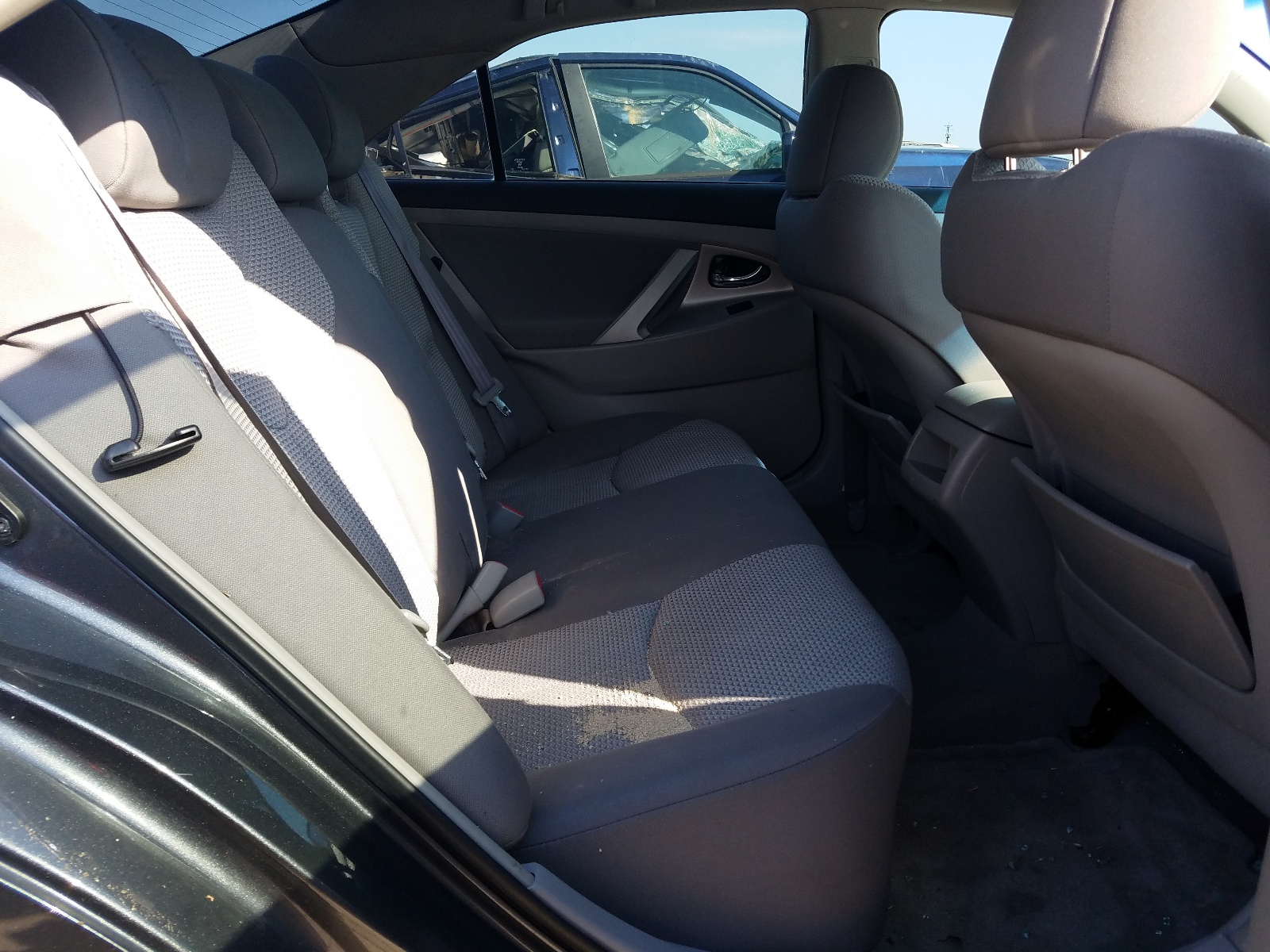 Photo 6 from auction – 2007 TOYOTA CAMRY SE with VIN 4T1BE46K57U729541