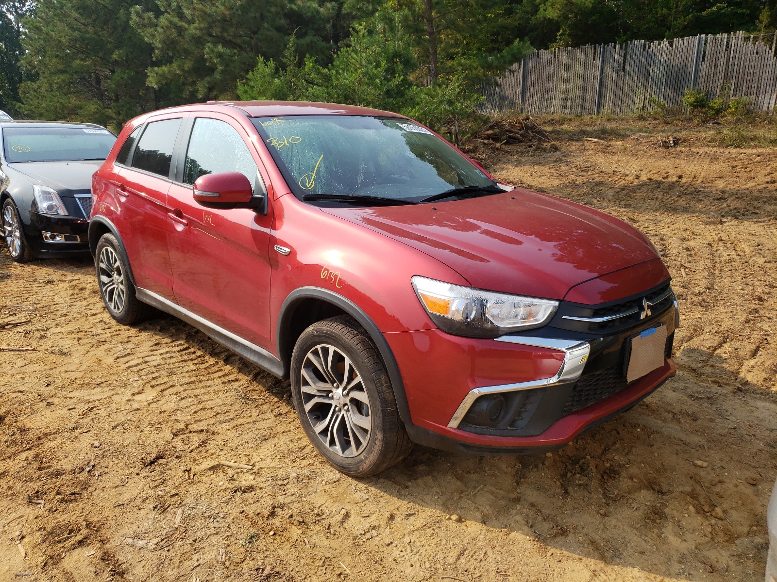 MITSUBISHI OUTLANDER 2019 with VIN JA4AR3AUXKU028343 - Photo from auction