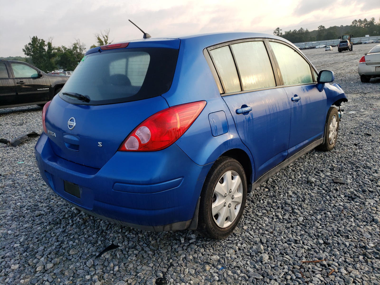 Photo 4 from auction – 2007 NISSAN VERSA S with VIN 3N1BC13E27L437382