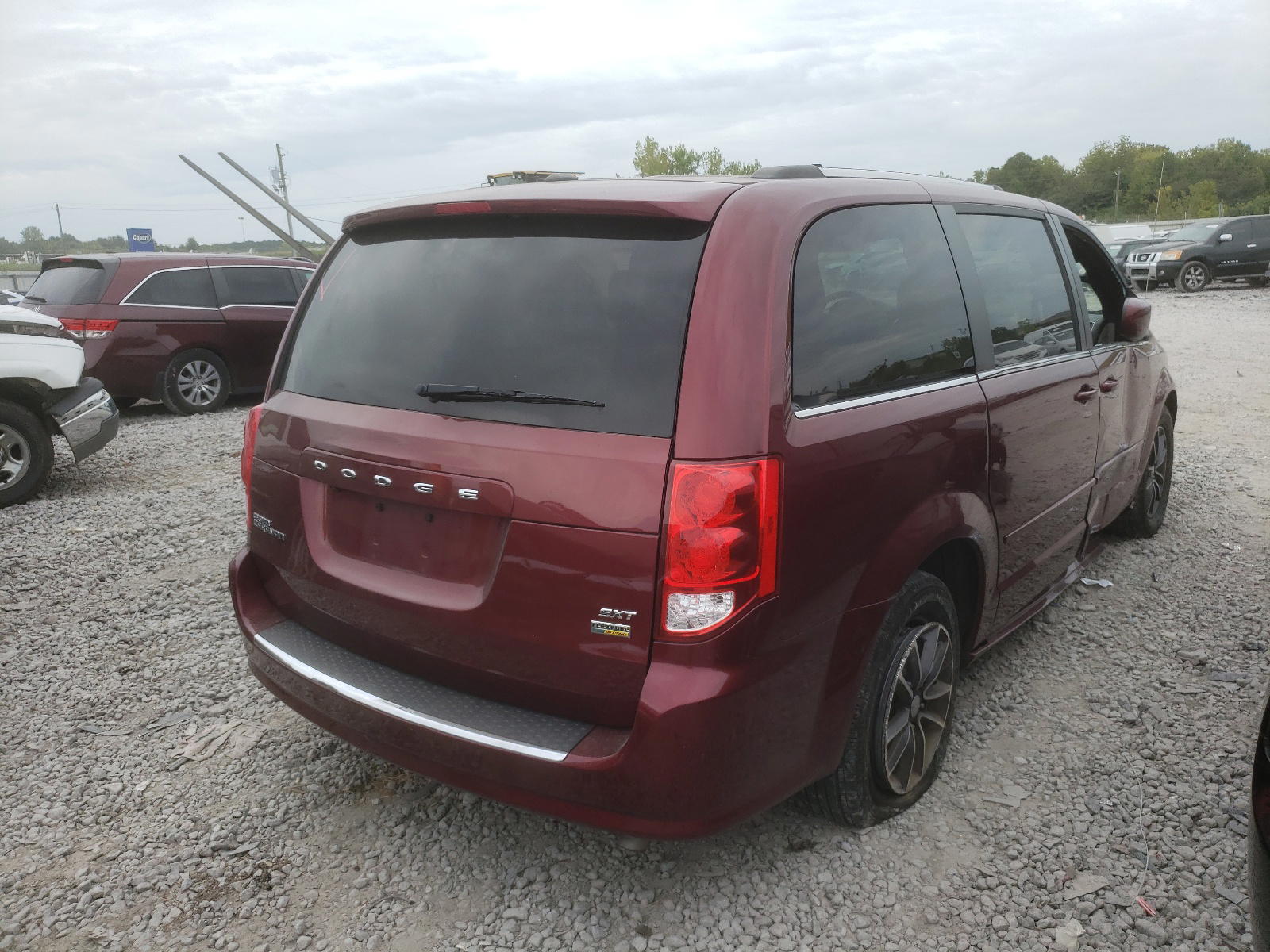 Photo 4 from auction – 2017 DODGE GRAND CARA with VIN 2C4RDGCGXHR859403