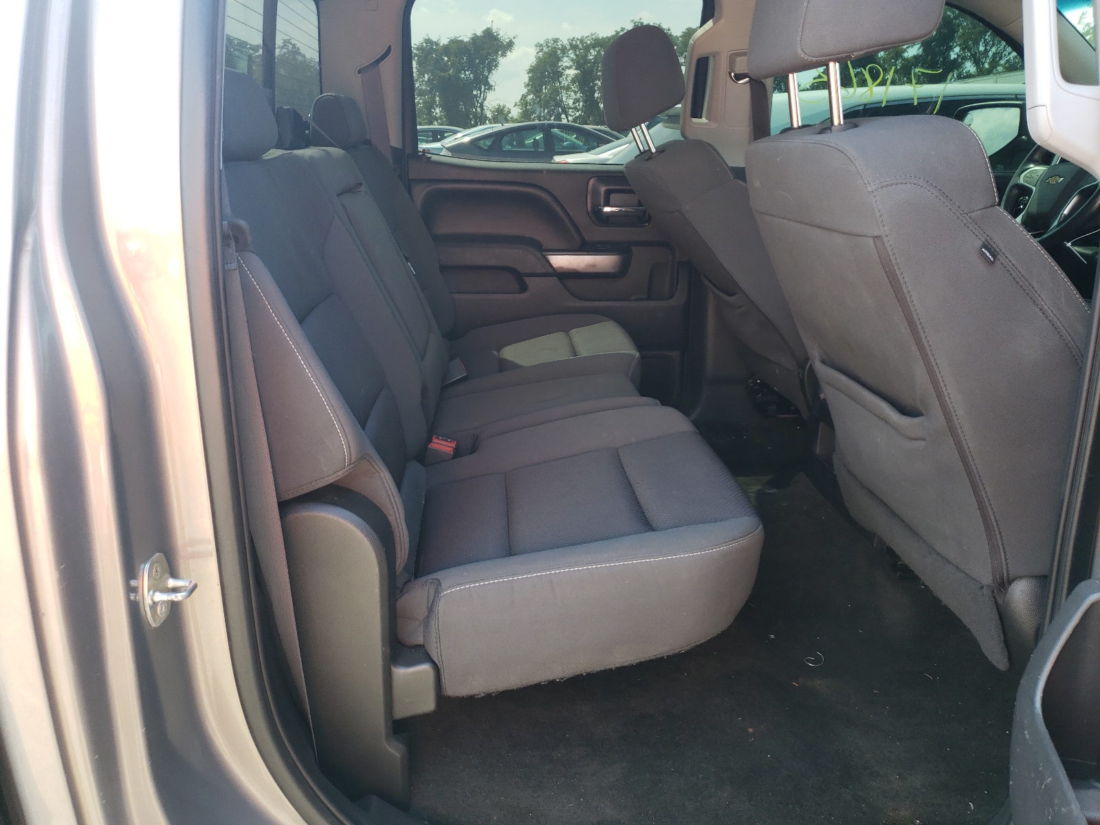 Photo 6 from auction – 2017 CHEVROLET SILVERADO with VIN 3GCUKREC2HG236031