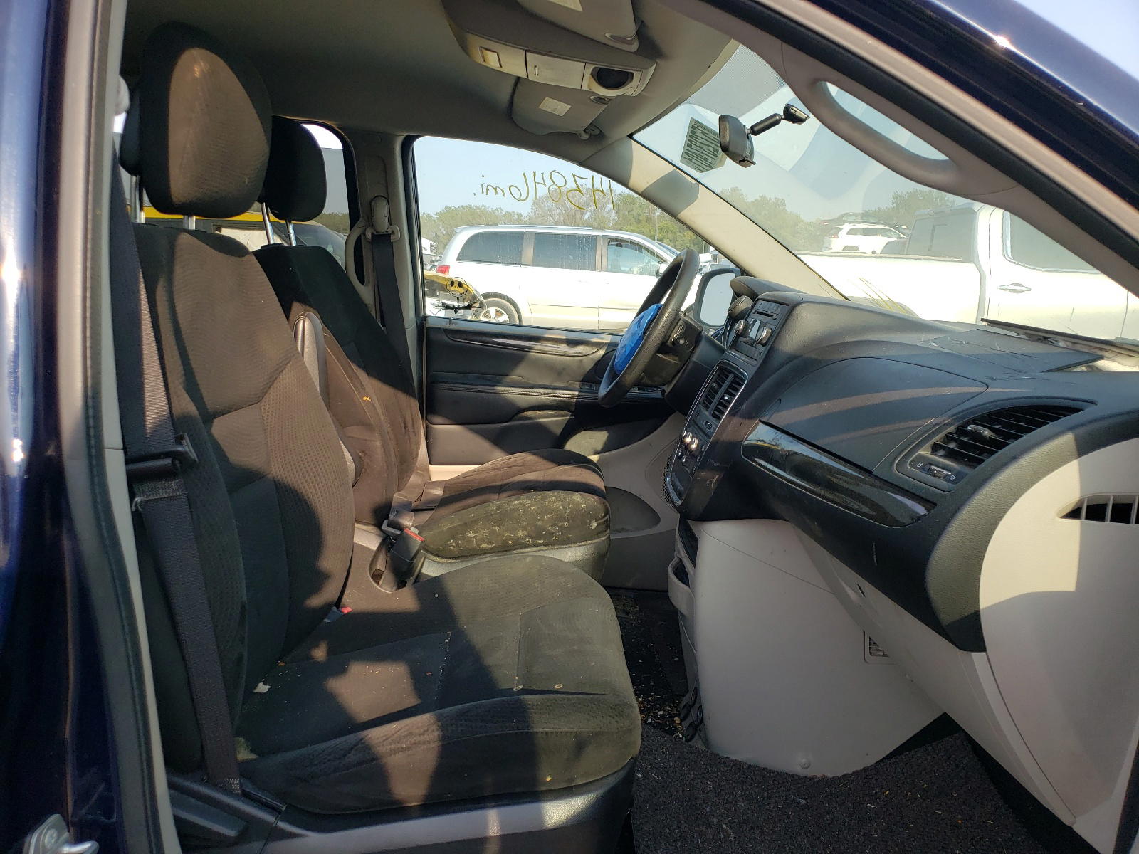 Photo 5 from auction – 2015 DODGE GRAND CARA with VIN 2C4RDGBG5FR658765