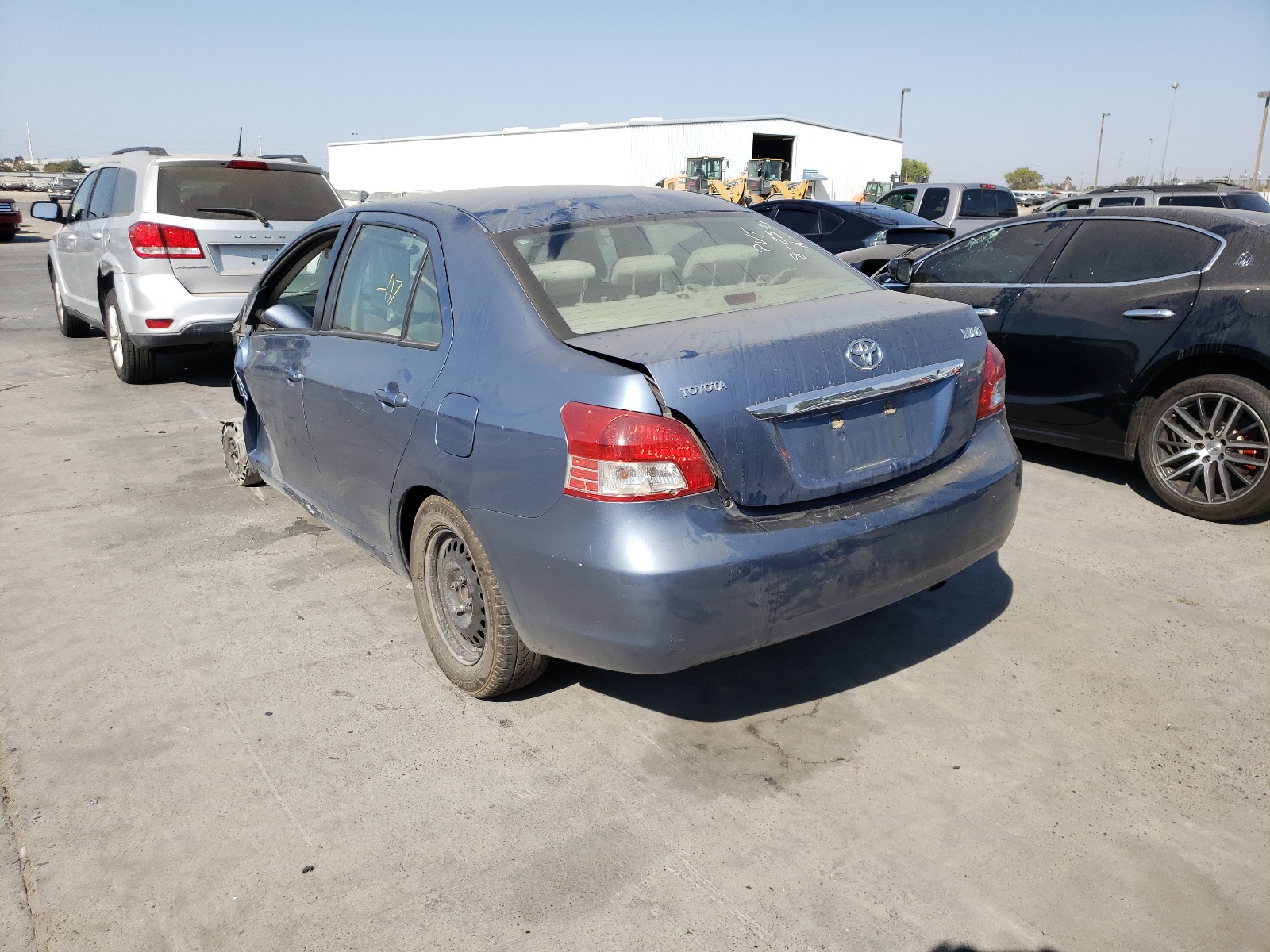 Photo 3 from auction – 2007 TOYOTA YARIS with VIN JTDBT923271160431