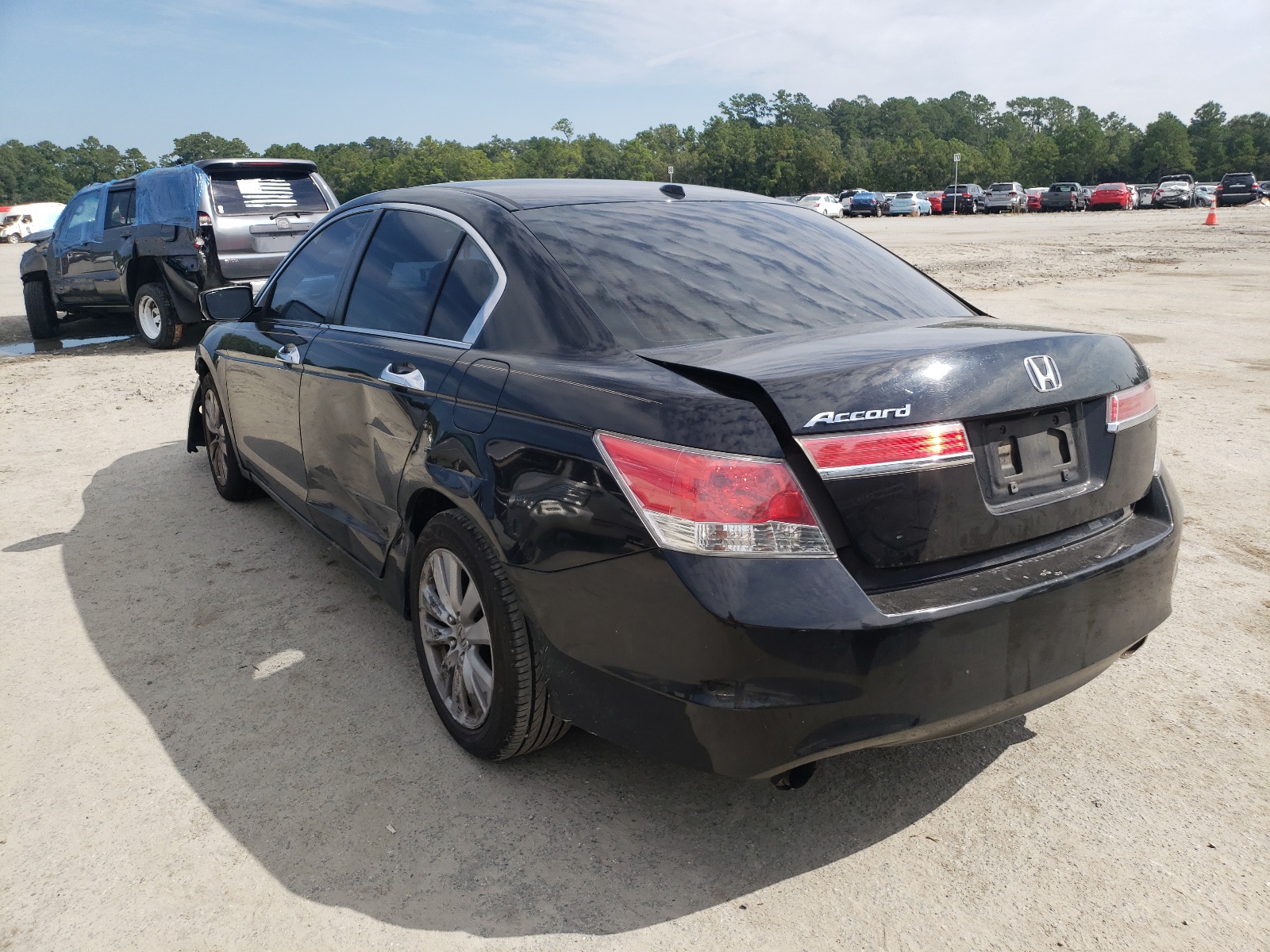 Photo 3 from auction – 2011 HONDA ACCORD EXL with VIN 1HGCP3F83BA010267