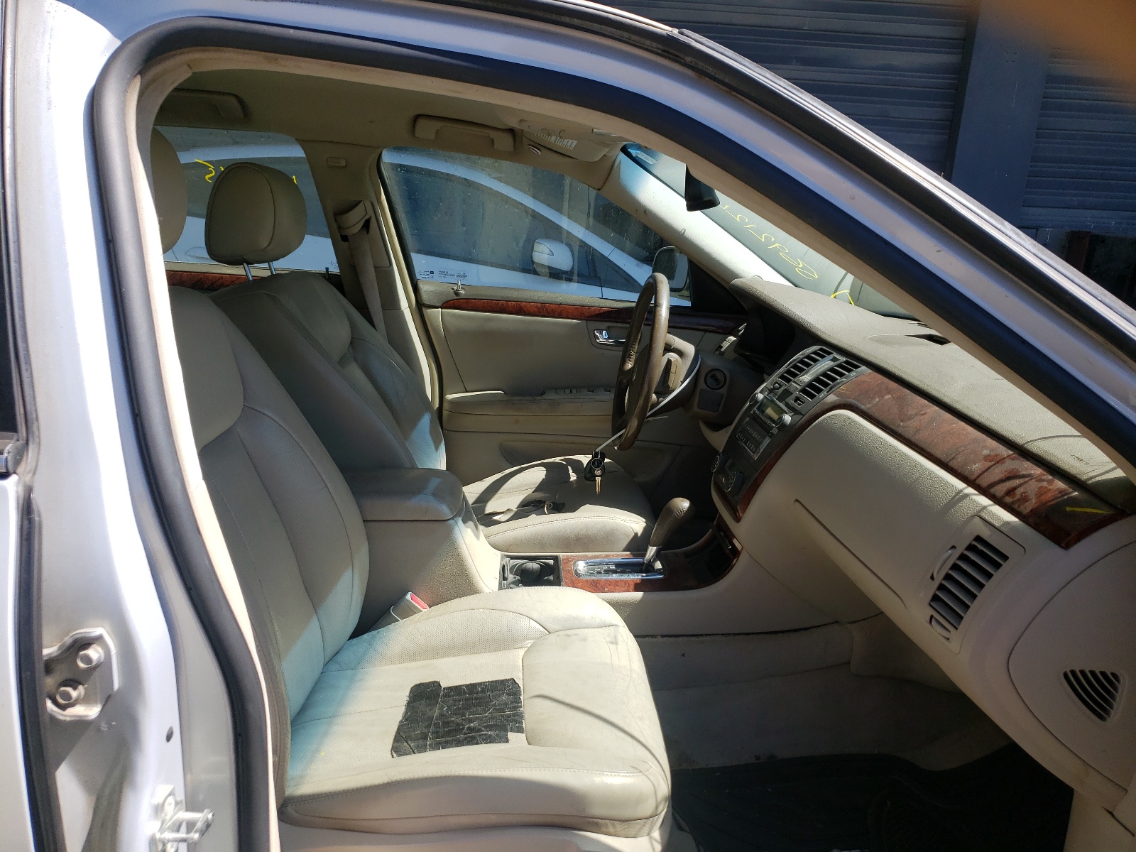 Photo 5 from auction – 2006 CADILLAC DTS with VIN 1G6KD57Y16U157059