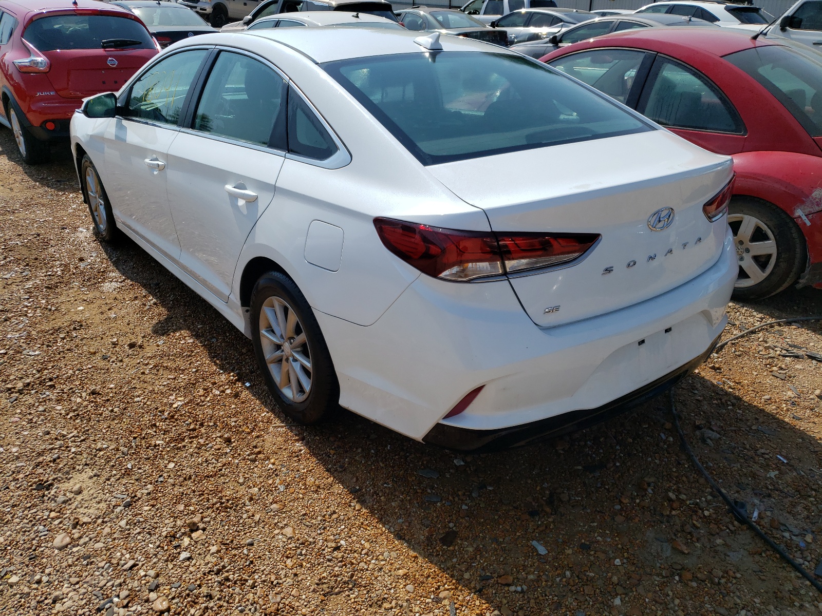 Photo 3 from auction – 2018 HYUNDAI SONATA SE with VIN 5NPE24AF4JH657642