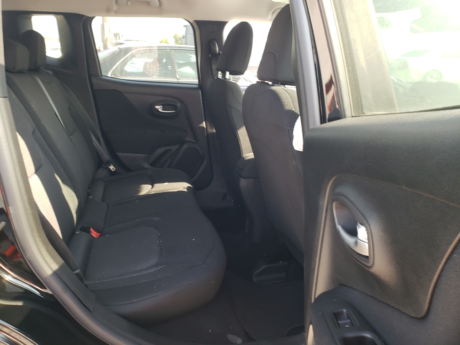 Photo 6 from auction – 2021 JEEP RENEGADE S with VIN ZACNJDAB1MPM41336