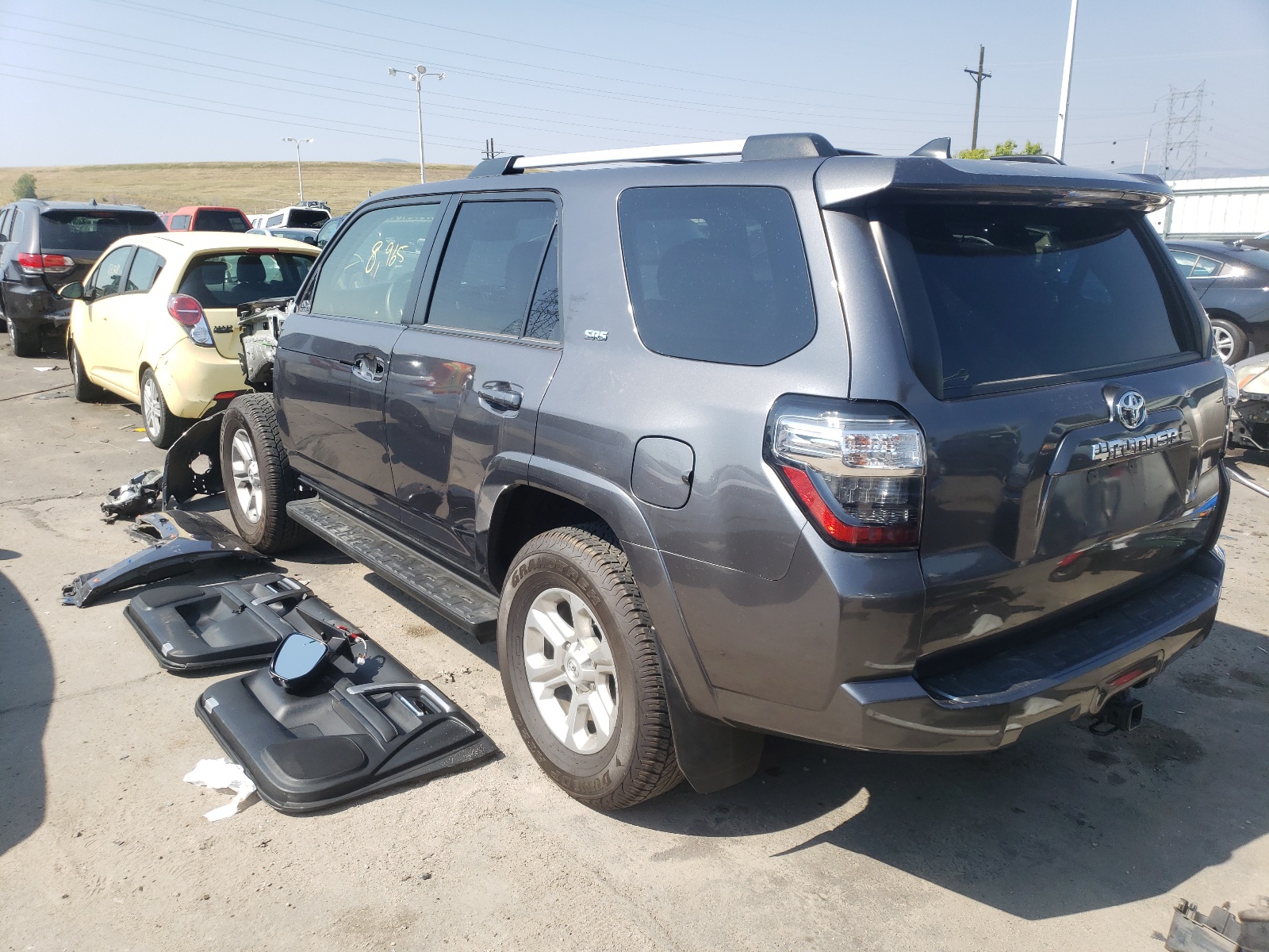 Photo 3 from auction – 2020 TOYOTA 4RUNNER SR with VIN JTEBU5JR7L5751350
