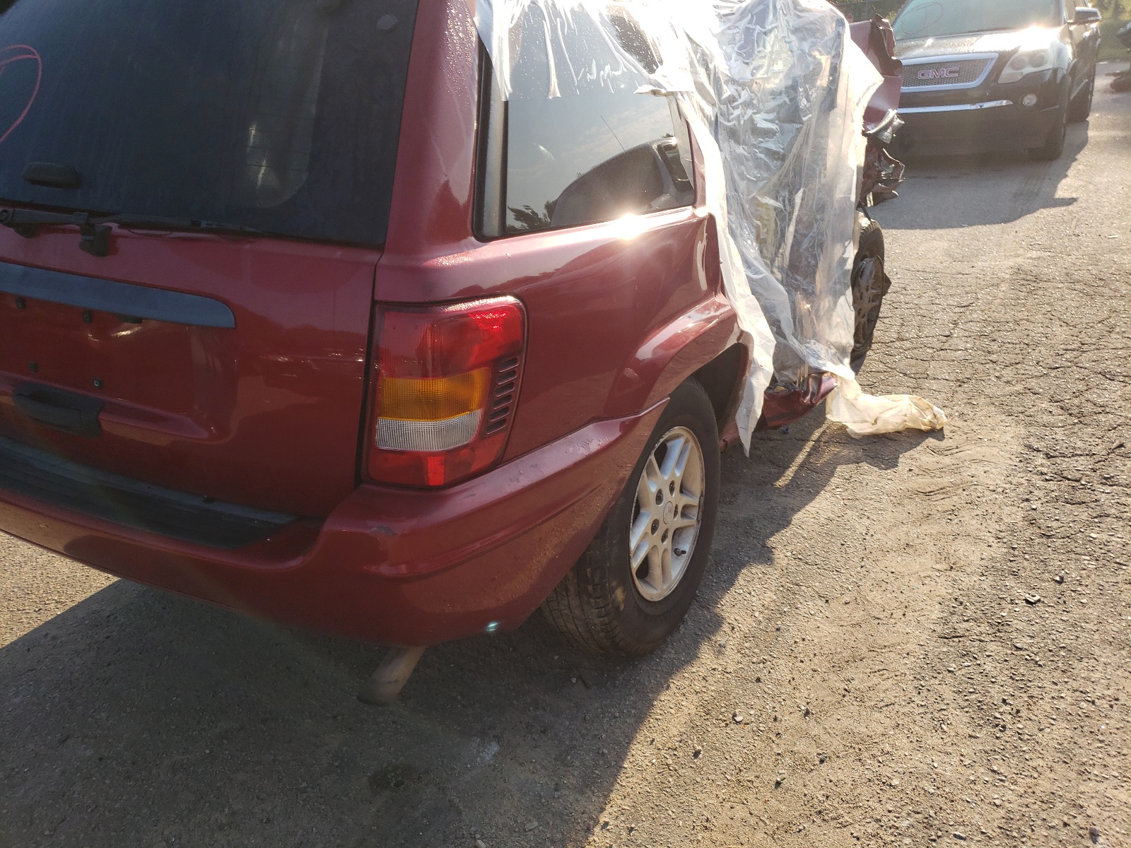 Photo 4 from auction – 2004 JEEP GRAND CHER with VIN 1J8GW48S64C252133