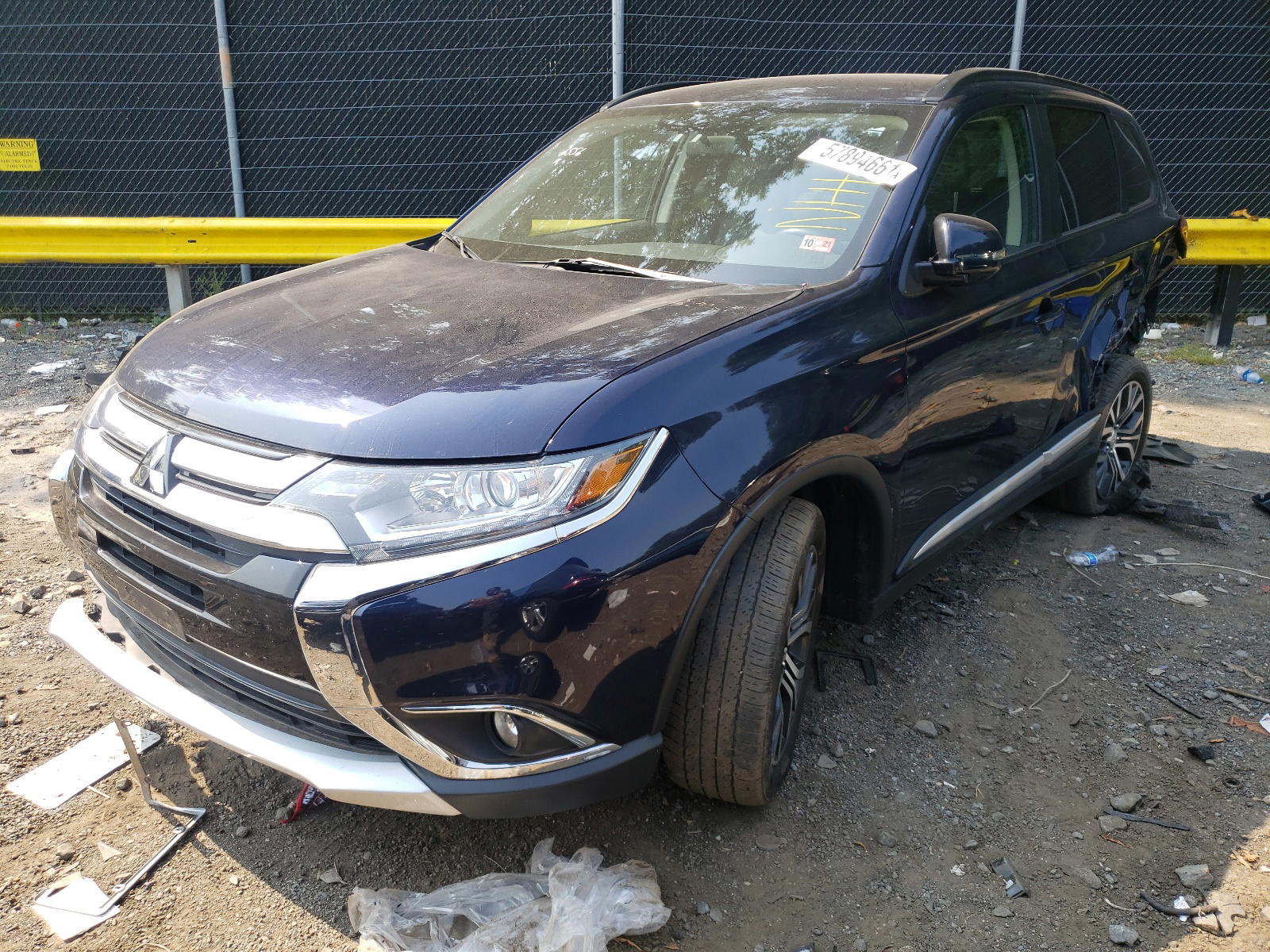 Photo 2 from auction – 2016 MITSUBISHI OUTLANDER with VIN JA4AZ3A34GZ064465