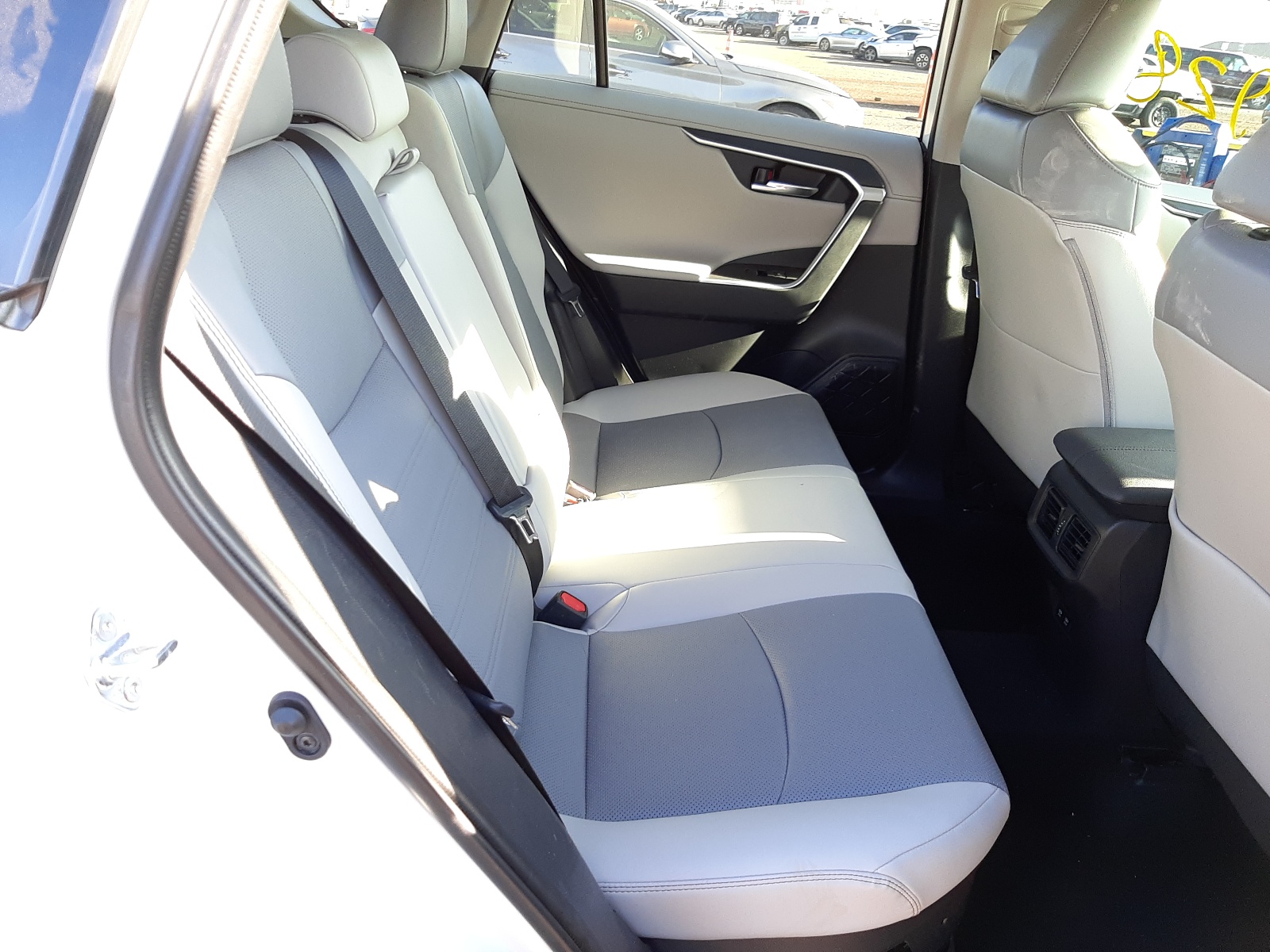 Photo 6 from auction – 2021 TOYOTA RAV4 LIMIT with VIN 4T3D6RFV2MU044753