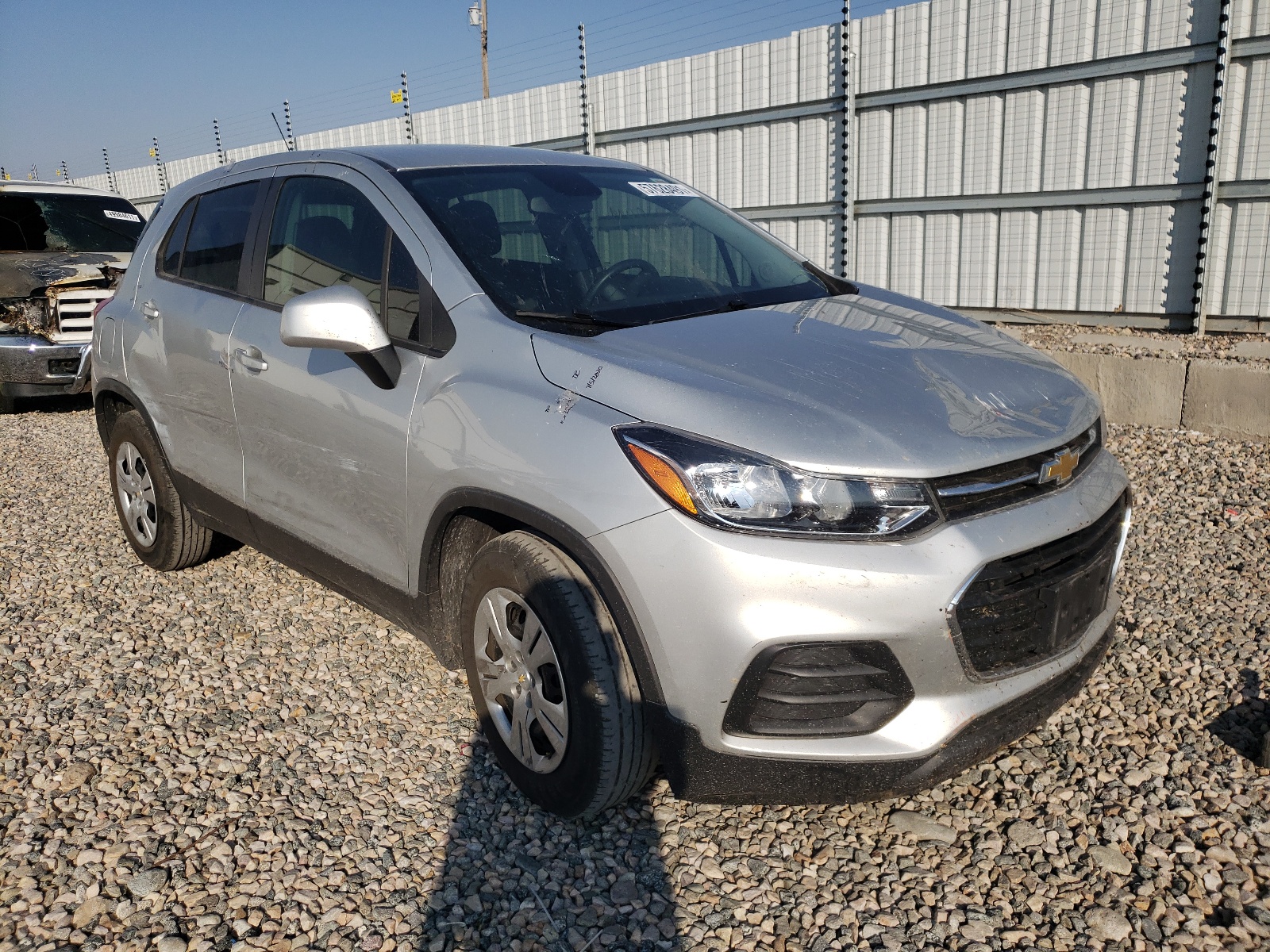 Photo 1 from auction – 2018 CHEVROLET TRAX with VIN 3GNCJKSB8JL166850