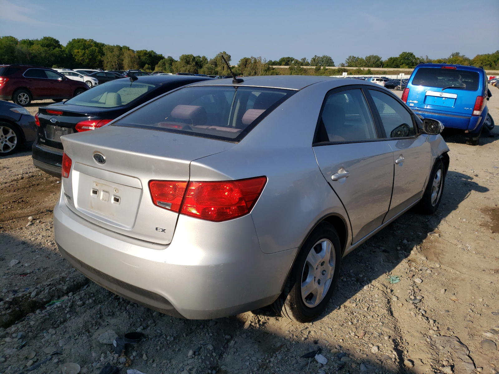 Photo 4 from auction – 2010 KIA FORTE EX with VIN KNAFU4A22A5052639