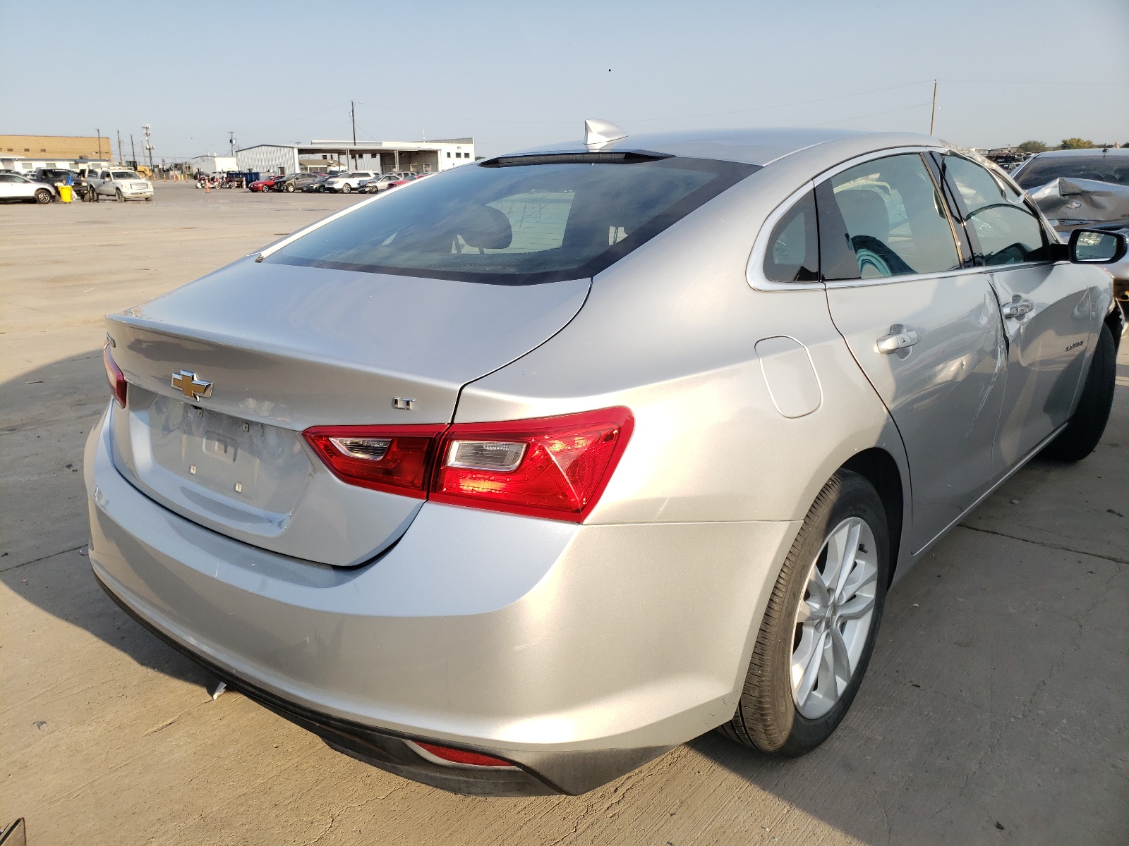 Photo 4 from auction – 2017 CHEVROLET MALIBU LT with VIN 1G1ZE5ST7HF186599