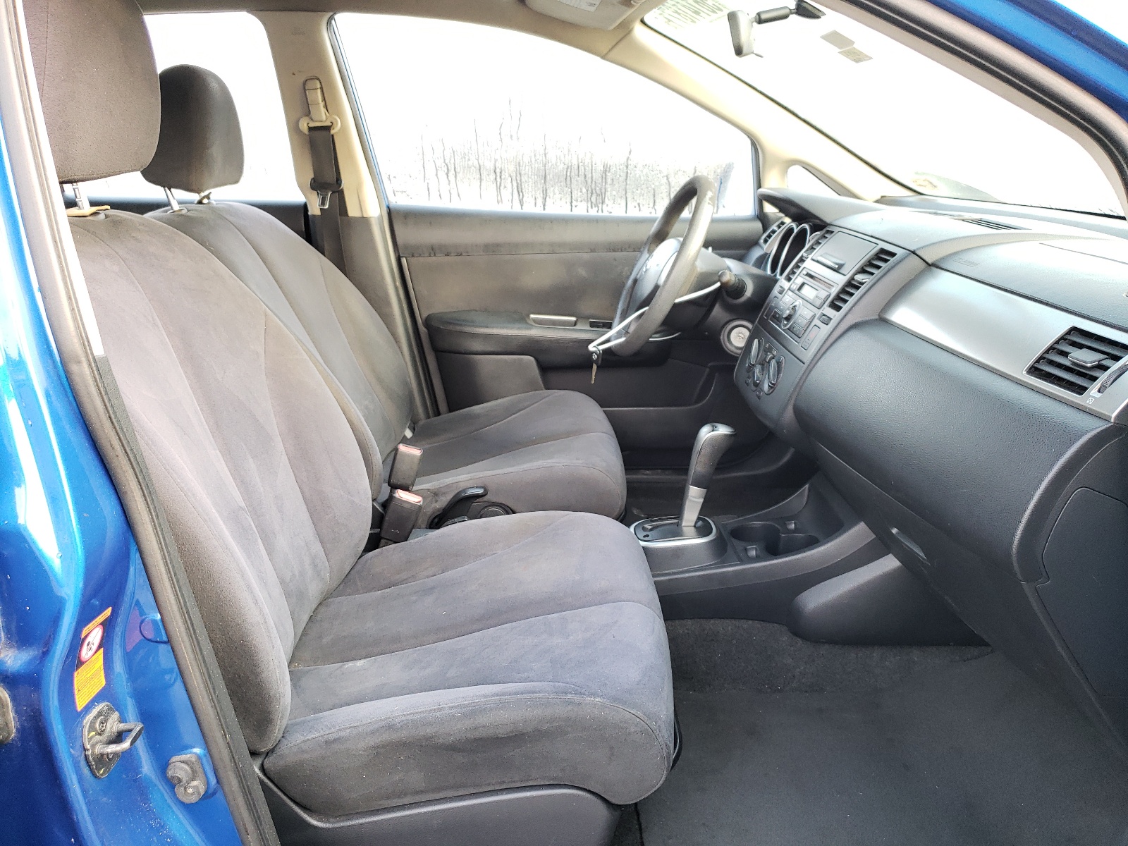 Zdjęcie 5 z aukcji – 2007 NISSAN VERSA S z VIN 3N1BC13E27L437382