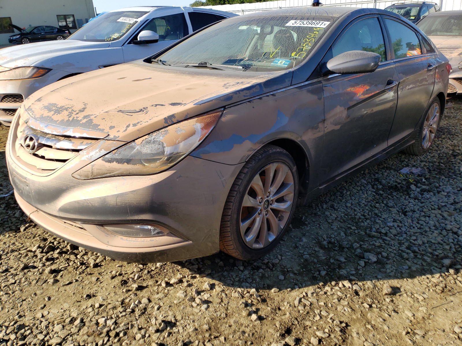 Photo 2 from auction – 2011 HYUNDAI SONATA SE with VIN 5NPEC4AC0BH282921