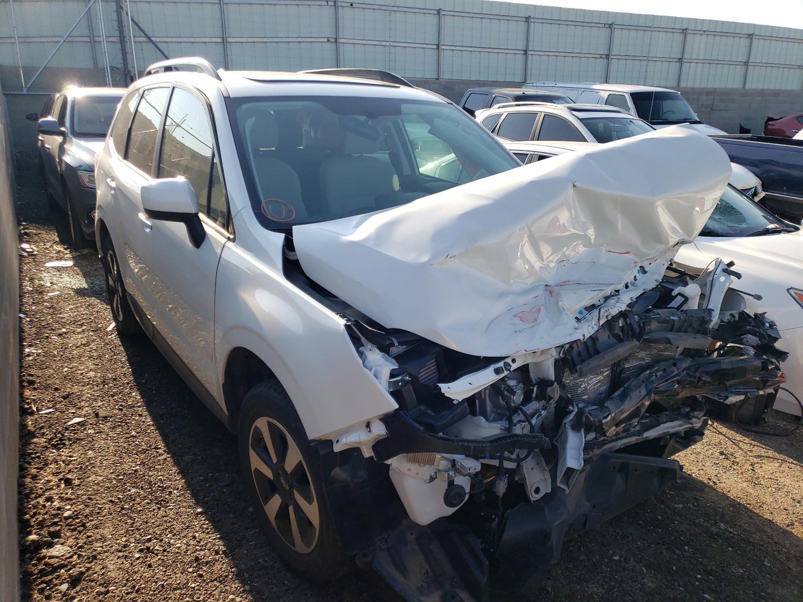 SUBARU FORESTER 2 2018 with VIN JF2SJAEC3JG473142 - Photo from auction