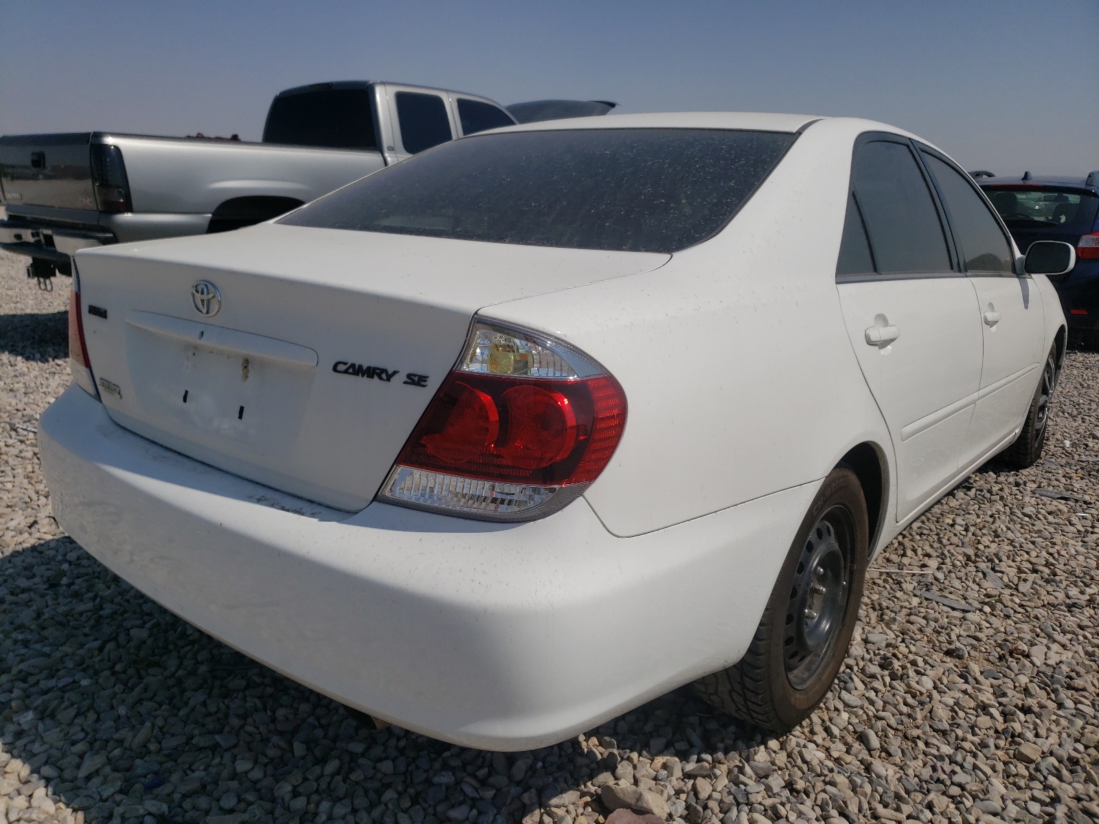 Photo 4 from auction – 2005 TOYOTA CAMRY LE with VIN 4T1BE32K75U630149