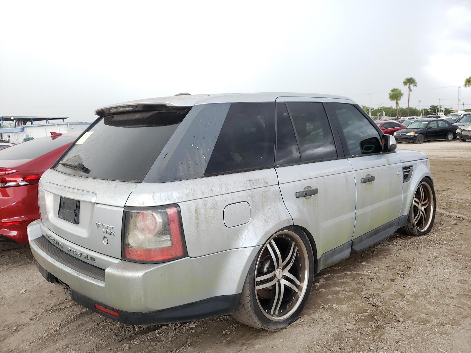 Photo 4 from auction – 2010 LAND ROVER RANGE ROVE with VIN SALSF2D47AA221700
