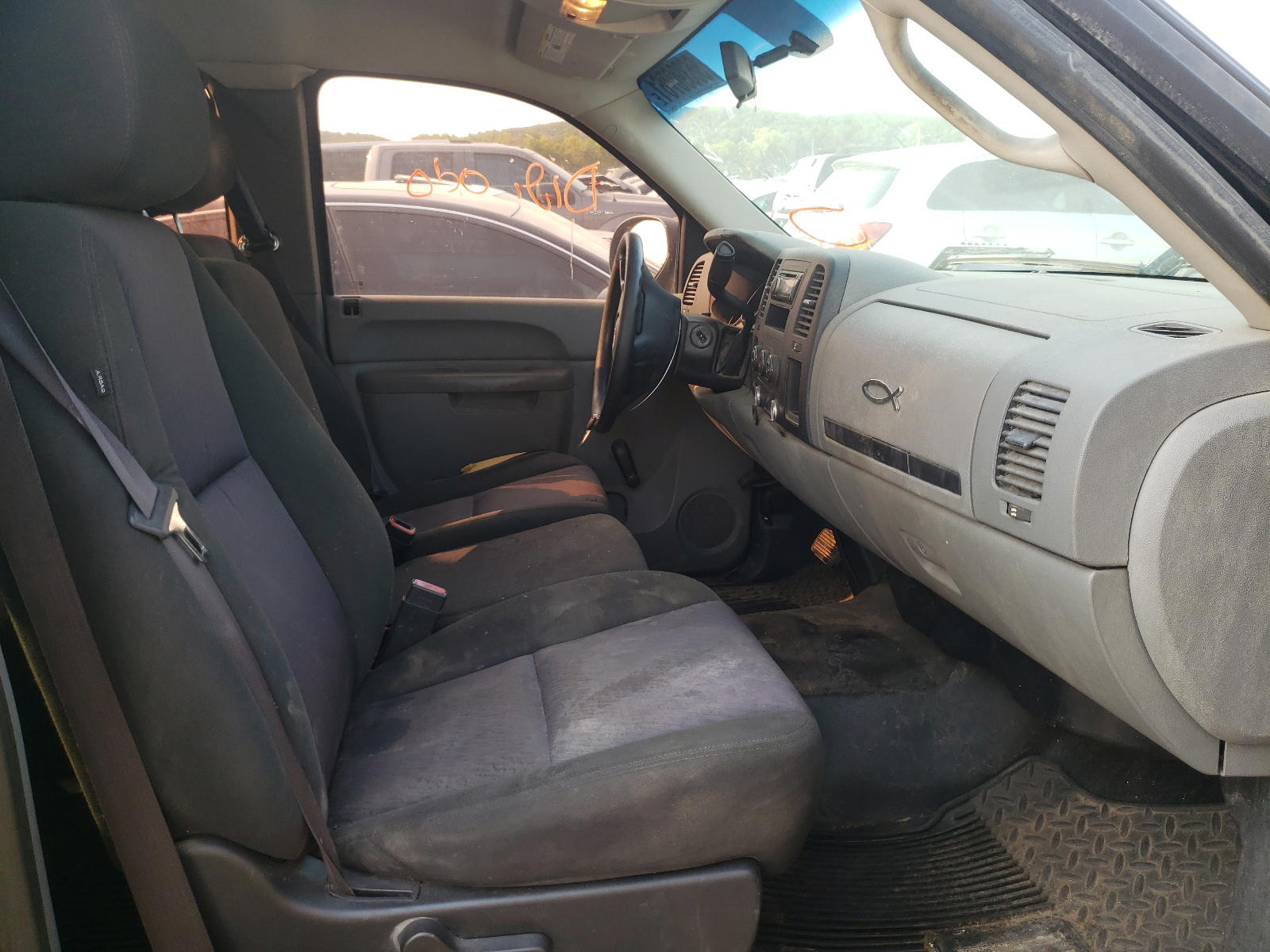 Photo 5 from auction – 2012 GMC SIERRA C15 with VIN 1GTR1TEX5CZ165280
