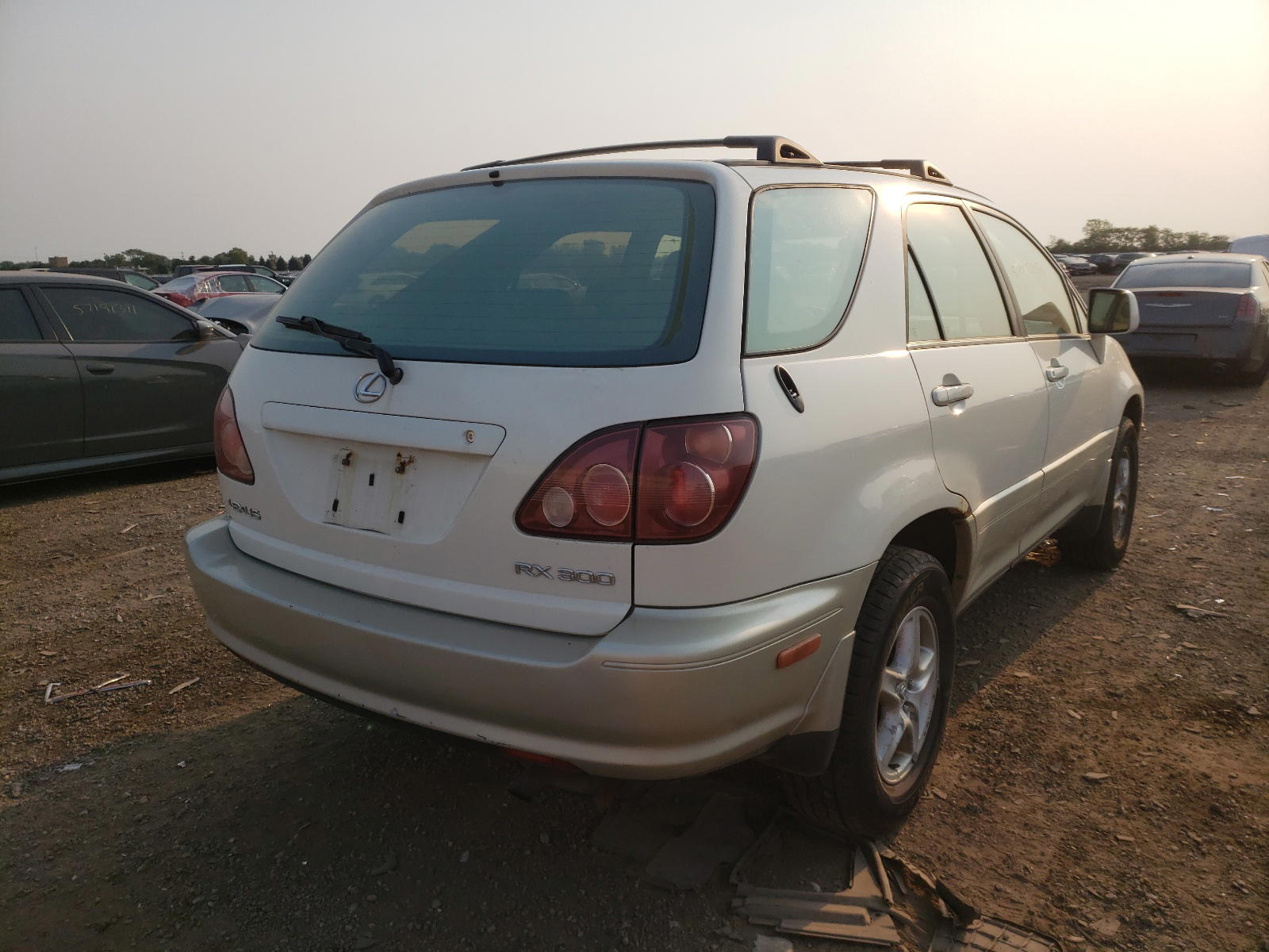 Photo 4 from auction – 2000 LEXUS RX 300 with VIN JT6HF10U4Y0138203
