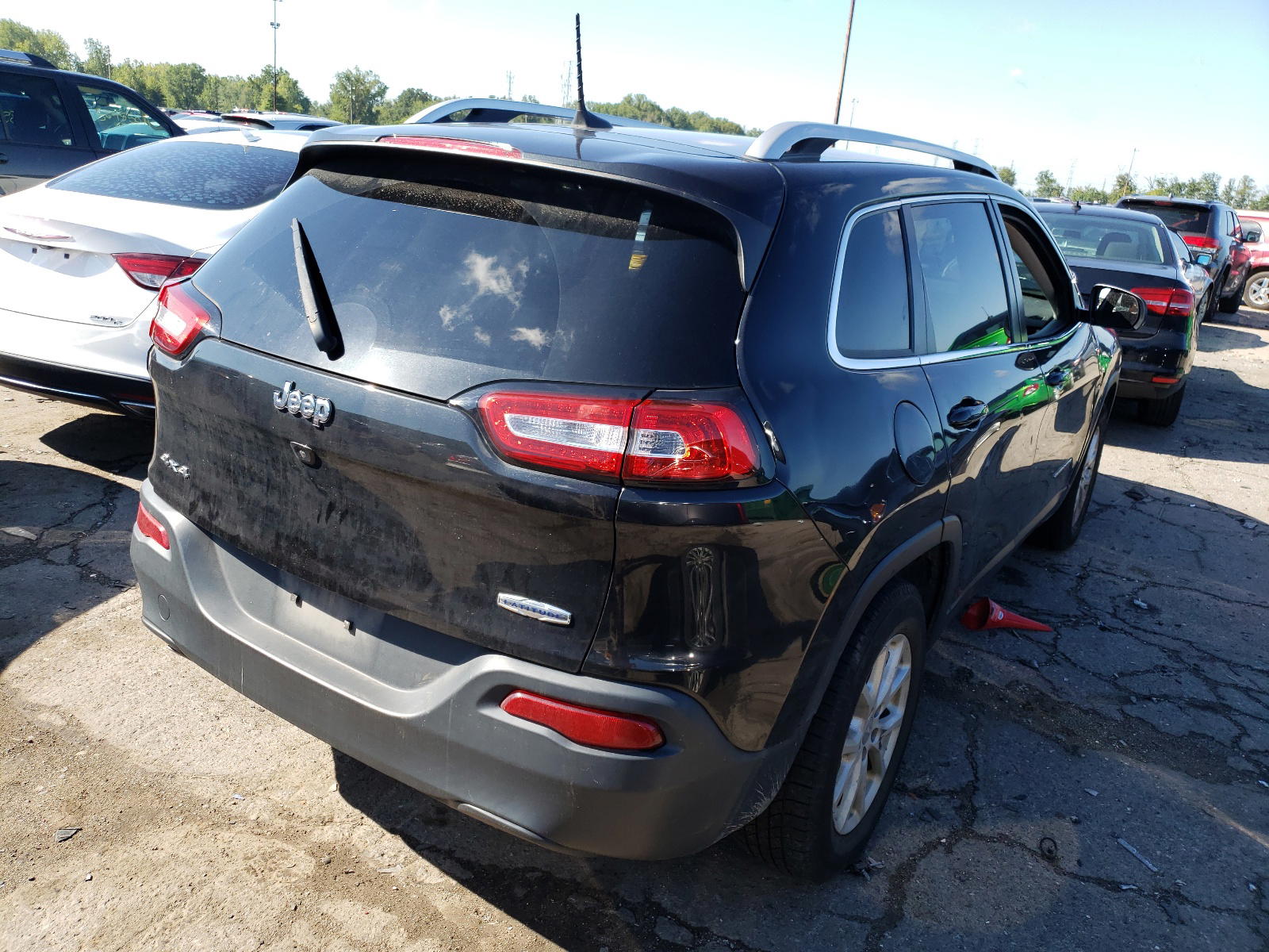 Photo 4 from auction – 2016 JEEP CHEROKEE L with VIN 1C4PJMCB3GW166455