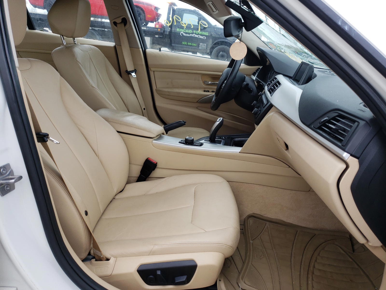 Photo 5 from auction – 2013 BMW 328 I with VIN WBA3A5C58DF357280