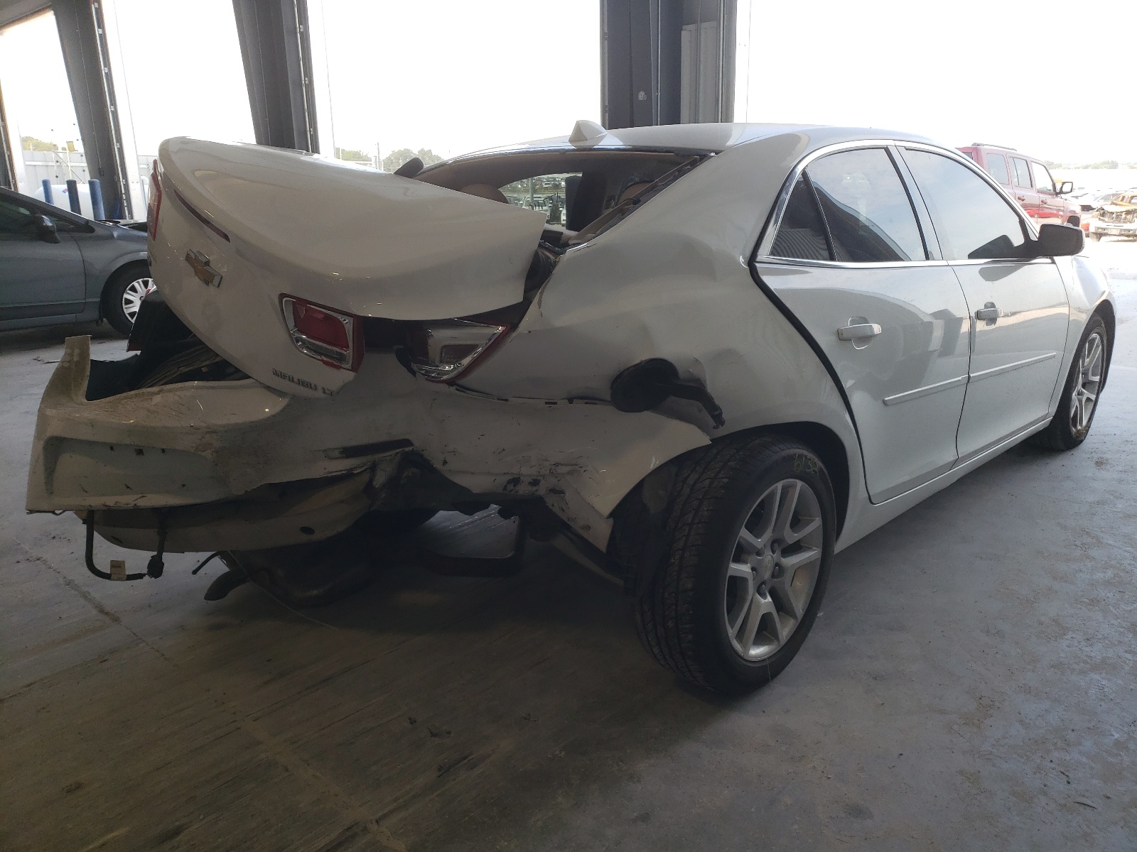 Photo 4 from auction – 2014 CHEVROLET MALIBU 1LT with VIN 1G11C5SL3EF210007