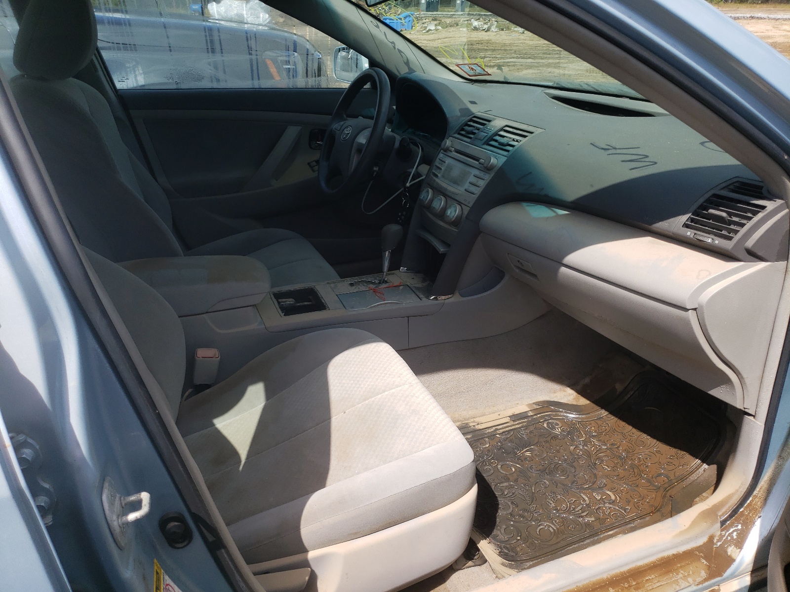 Photo 5 from auction – 2009 TOYOTA CAMRY BASE with VIN 4T1BE46K39U843704