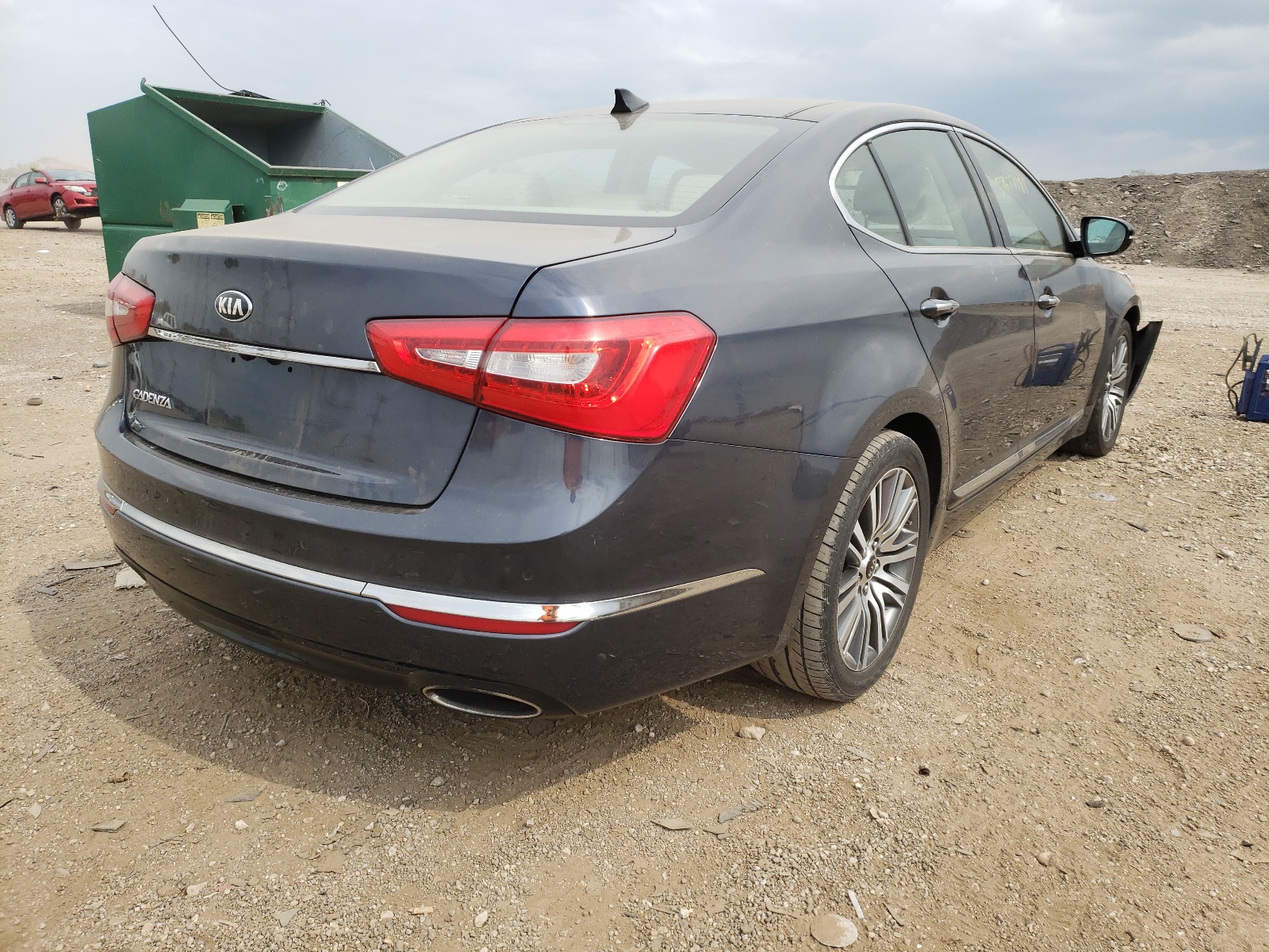 Photo 4 from auction – 2014 KIA CADENZA PR with VIN KNALN4D7XE5149357