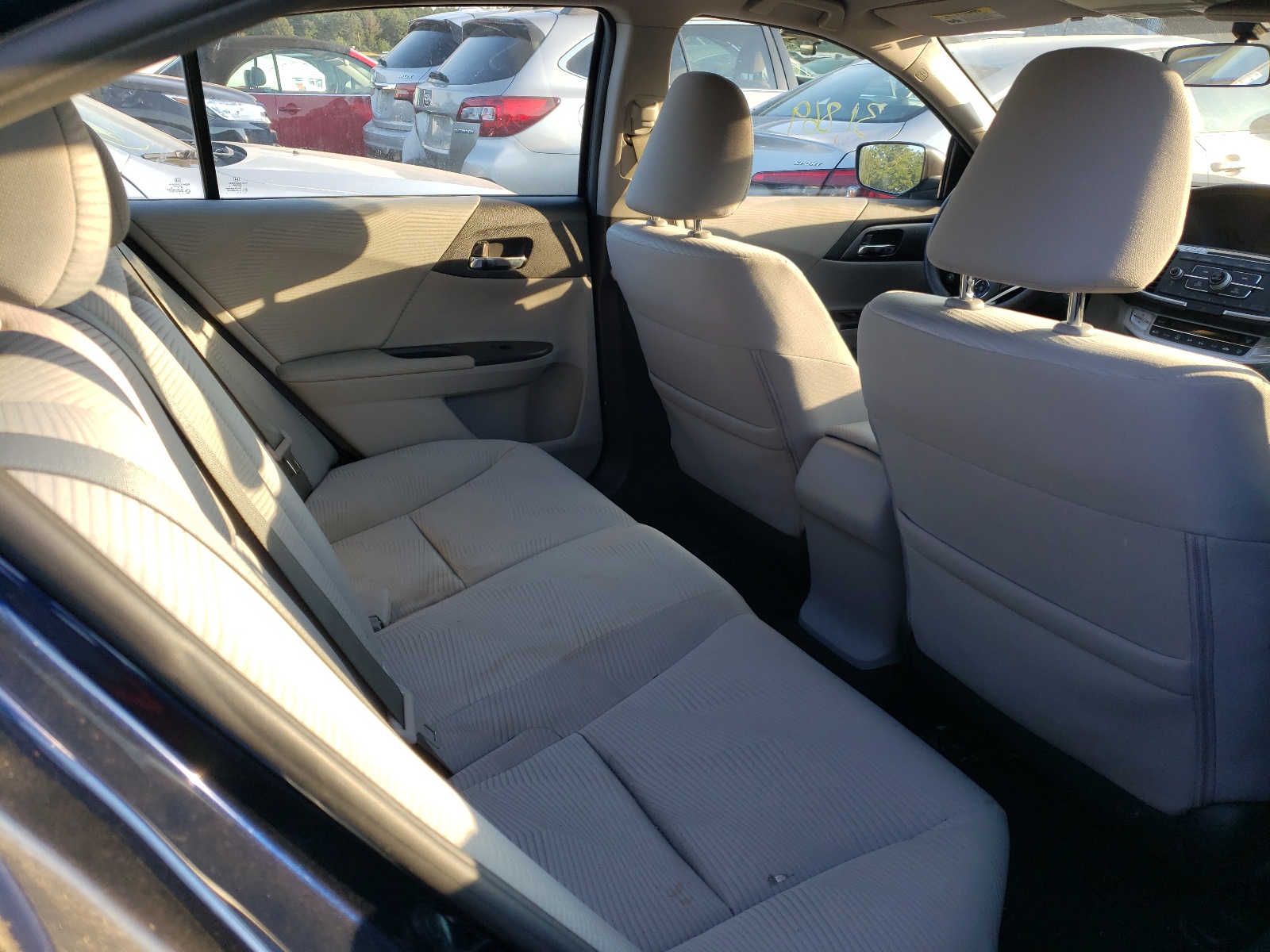 Photo 6 from auction – 2014 HONDA ACCORD LX with VIN 1HGCR2F37EA195971