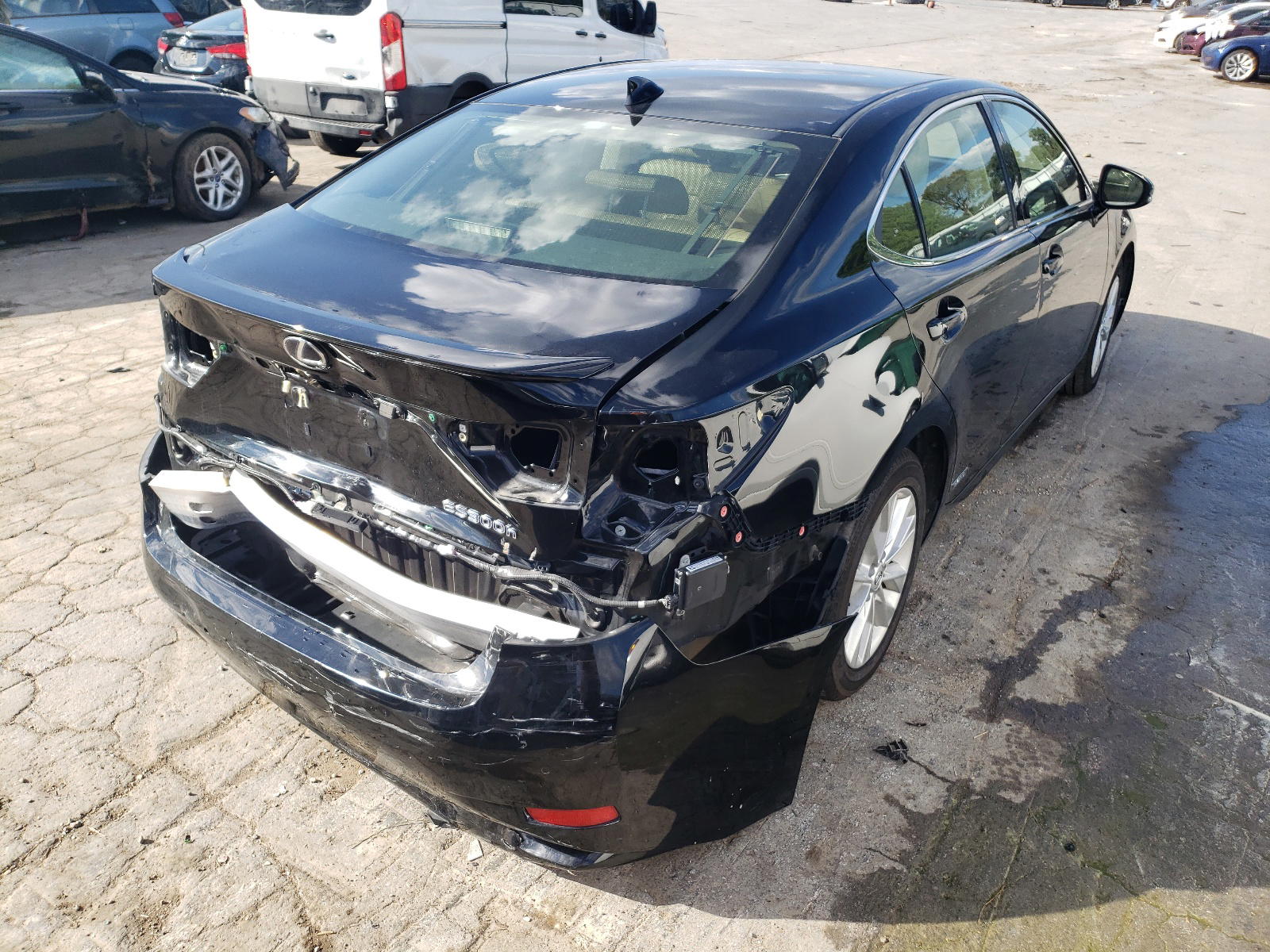 Photo 4 from auction – 2015 LEXUS ES 300H with VIN JTHBW1GG8F2080191