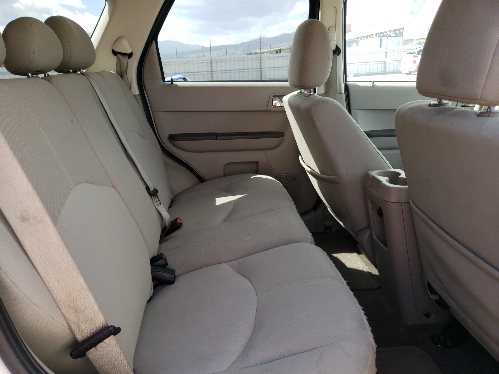 Photo 6 from auction – 2008 MERCURY MARINER with VIN 4M2CU81148KJ52669