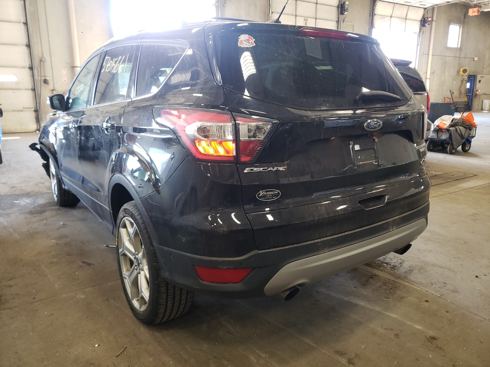 Photo 3 from auction – 2017 FORD ESCAPE TIT with VIN 1FMCU9J91HUA97681