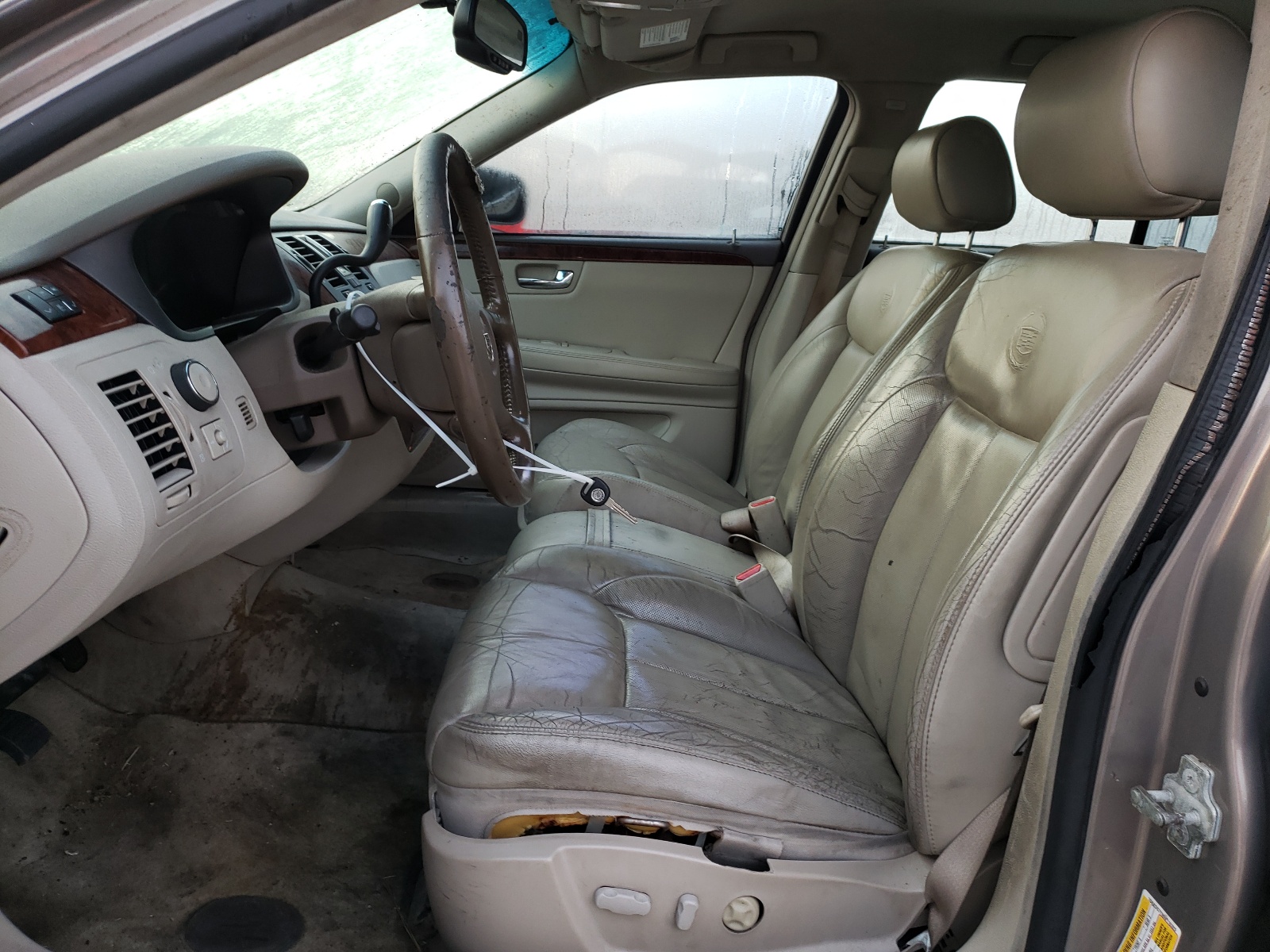 Photo 5 from auction – 2006 CADILLAC DTS with VIN 1G6KD57Y86U116329