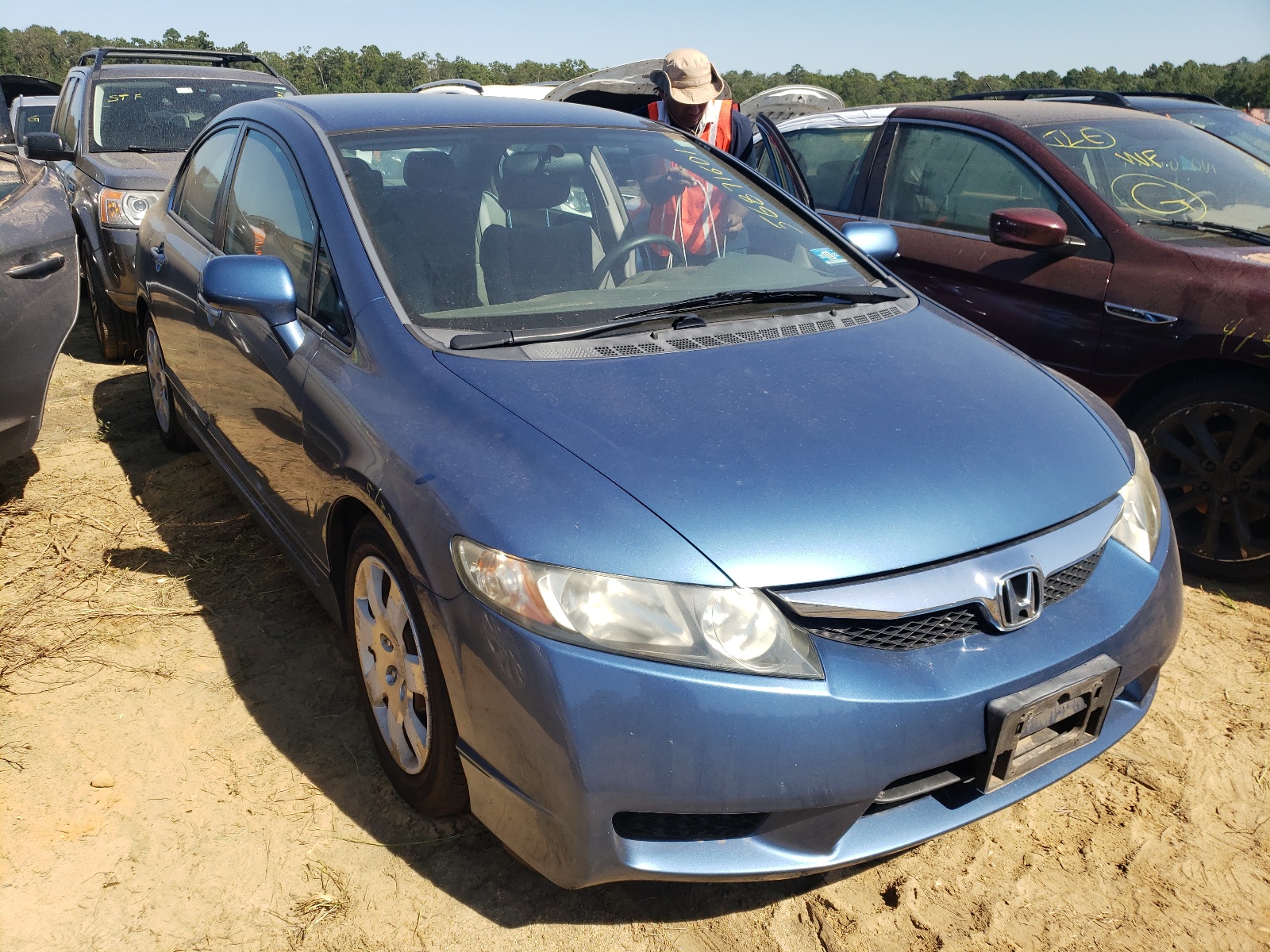 HONDA CIVIC LX 2011 with VIN 2HGFA1F55BH530027 - Photo from auction
