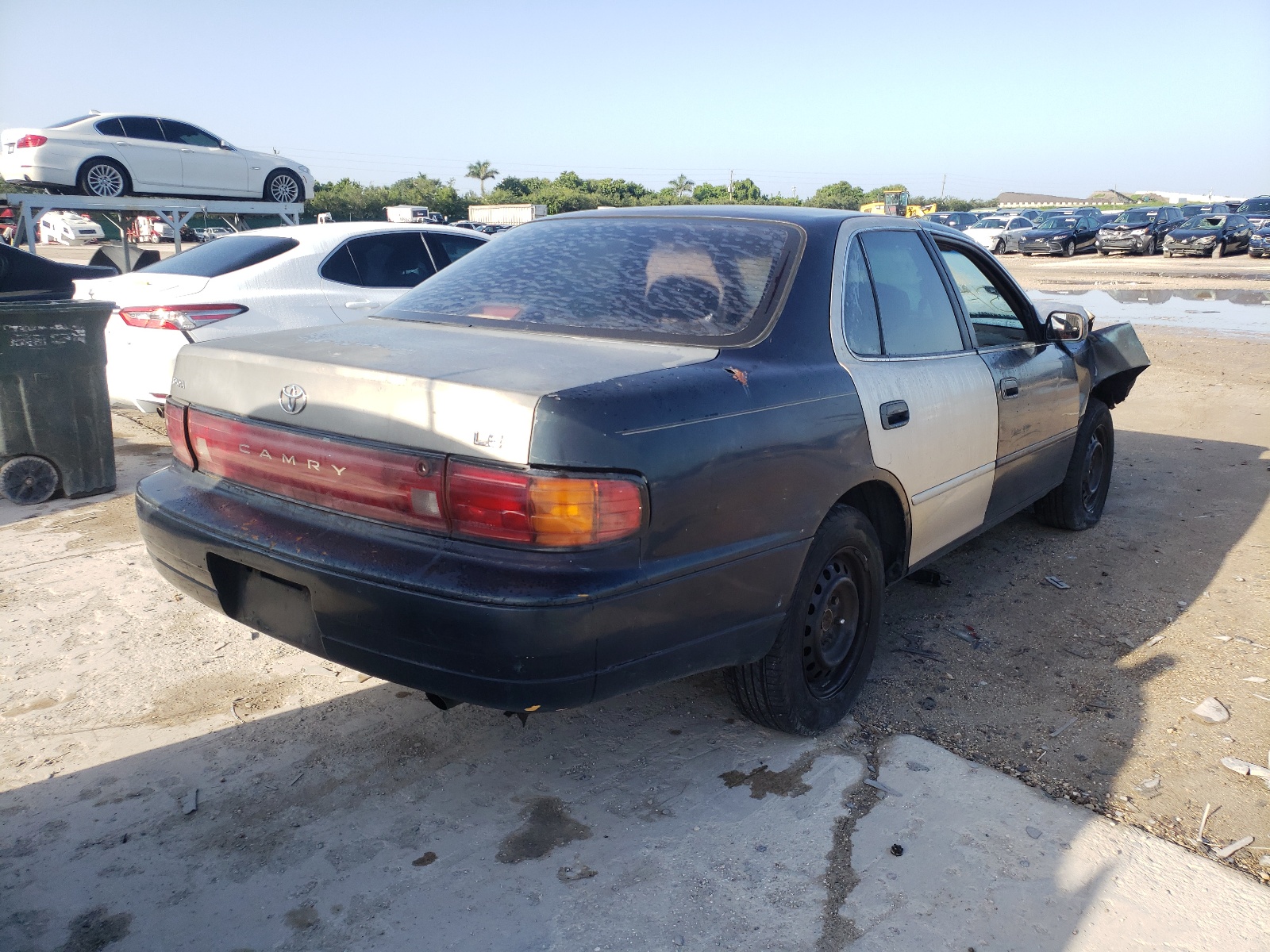 Photo 4 from auction – 1993 TOYOTA CAMRY/LE/X with VIN 4T1SK12E4PU302035